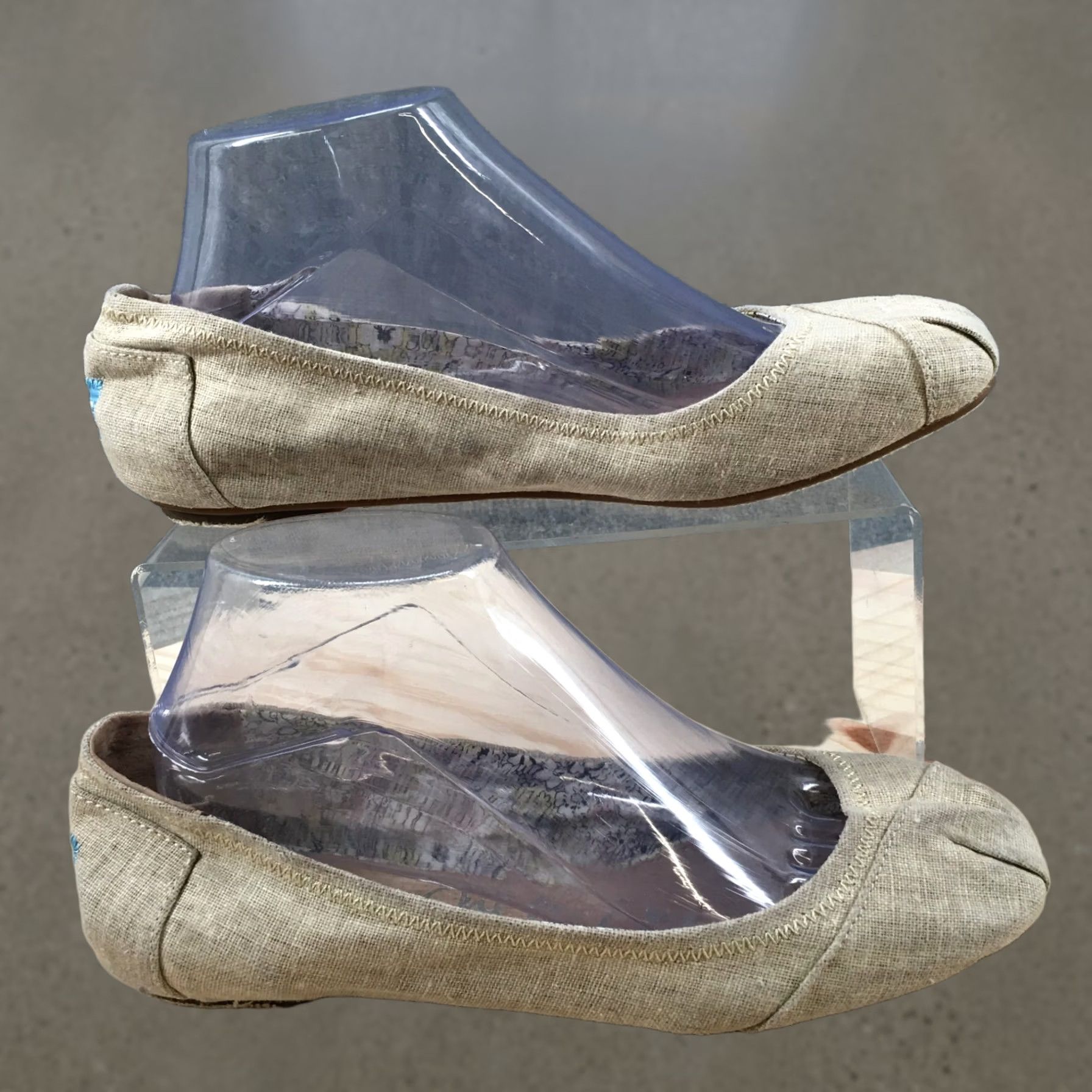 Toms TOMS Women Ballet Flats Casual Beige Fabric Slip On Low Top 8 XS? Size M / US 6-8 / IT 42-44 - 1 Thumbnail