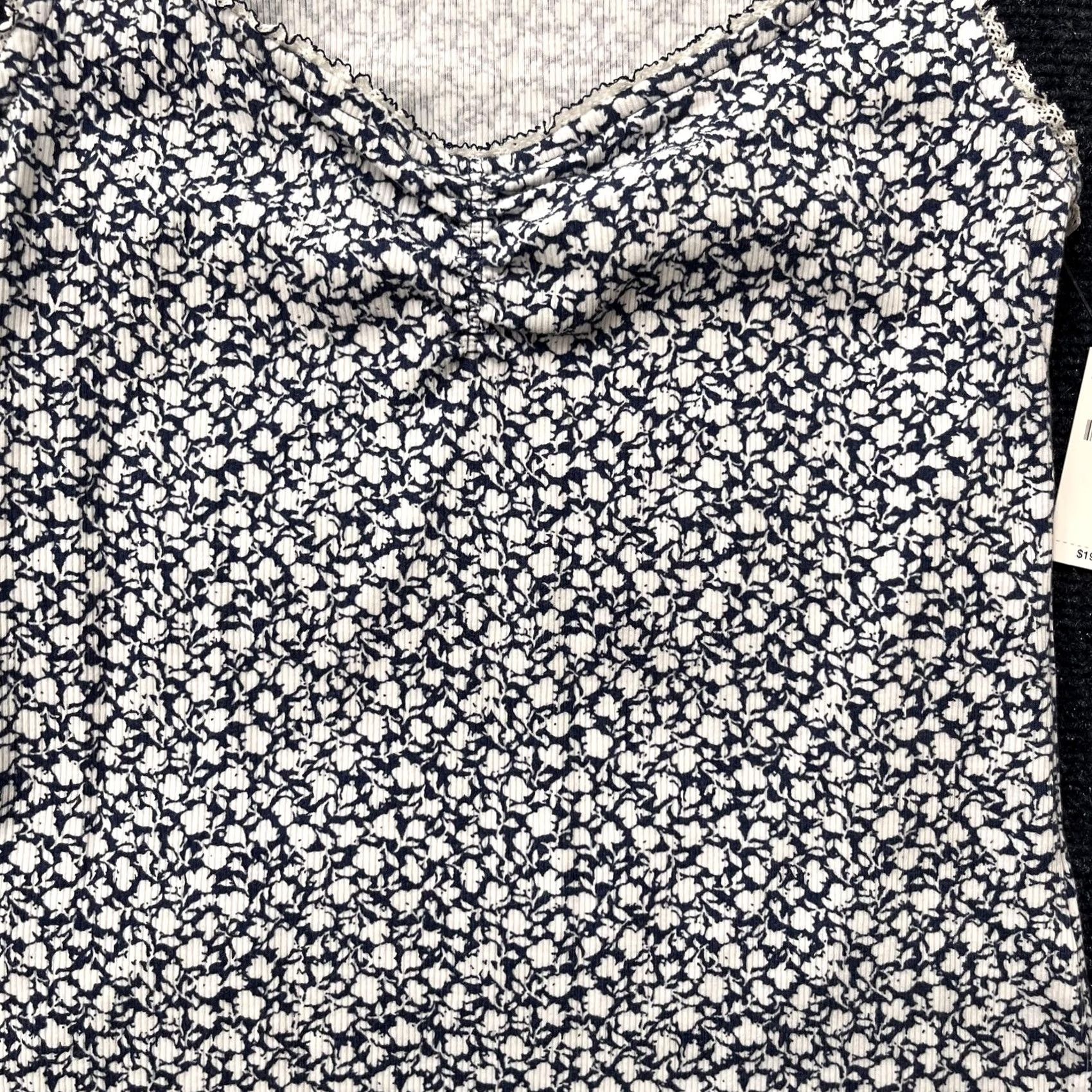 Old Navy Old Navy Tank Top Womens S Blue Floral Scoop Neck Ruffle Trim Stretch Ribbed Size S / US 4 / IT 40 - 2 Thumbnail