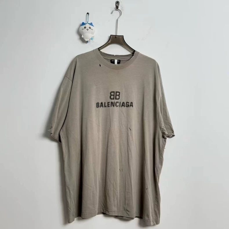 Balenciaga Balenciaga Mosaic destruction letter logo short sleeve Size US XXL / EU 58 / 5 - 1 Thumbnail