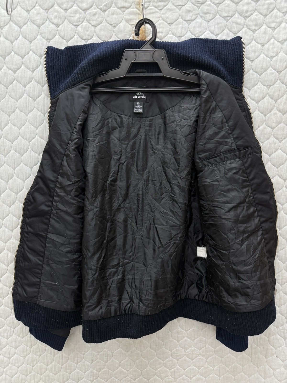Airwalk 🔥🔥🔥STEALS AIRWALK BOMBER JACKET Size US L / EU 52-54 / 3 - 5 Thumbnail