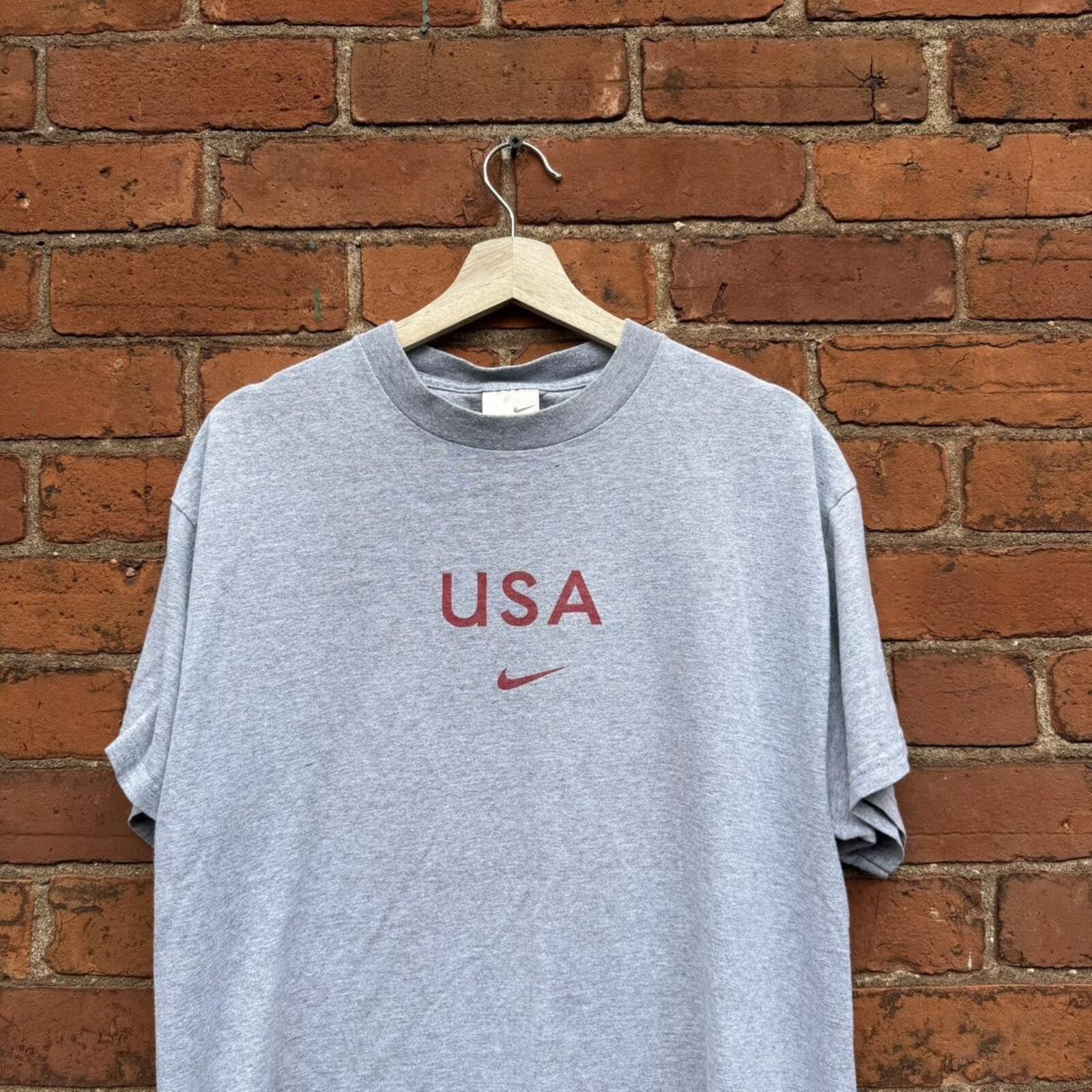 Nike vintage Nike USA Center swoosh t shirt 00s L Size US L / EU 52-54 / 3 - 3 Thumbnail