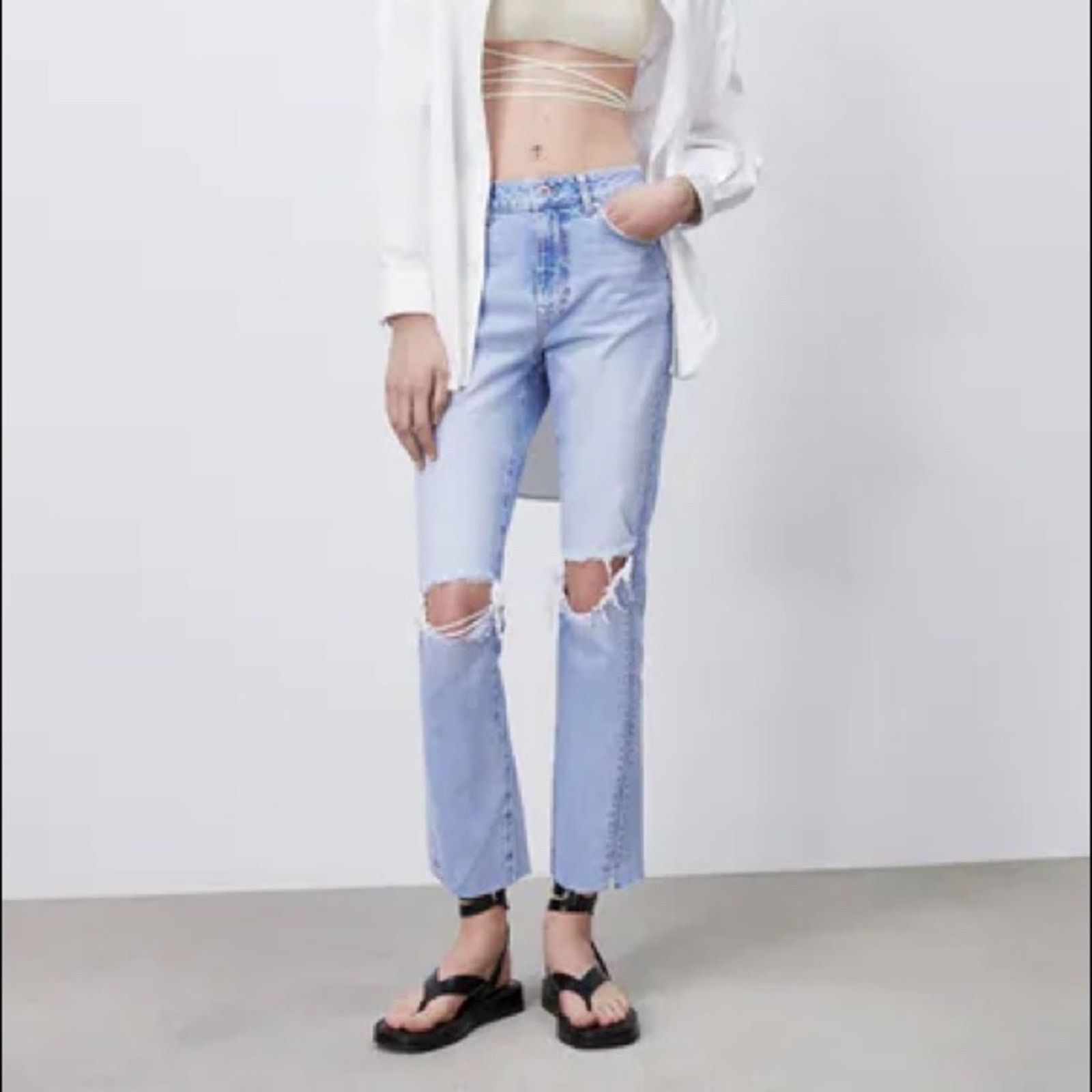 Zara ZARA SLIM FIT HIGH RISE JEANS LIGHT BLUE Size 26" / US 2 / IT 38 - 5 Thumbnail