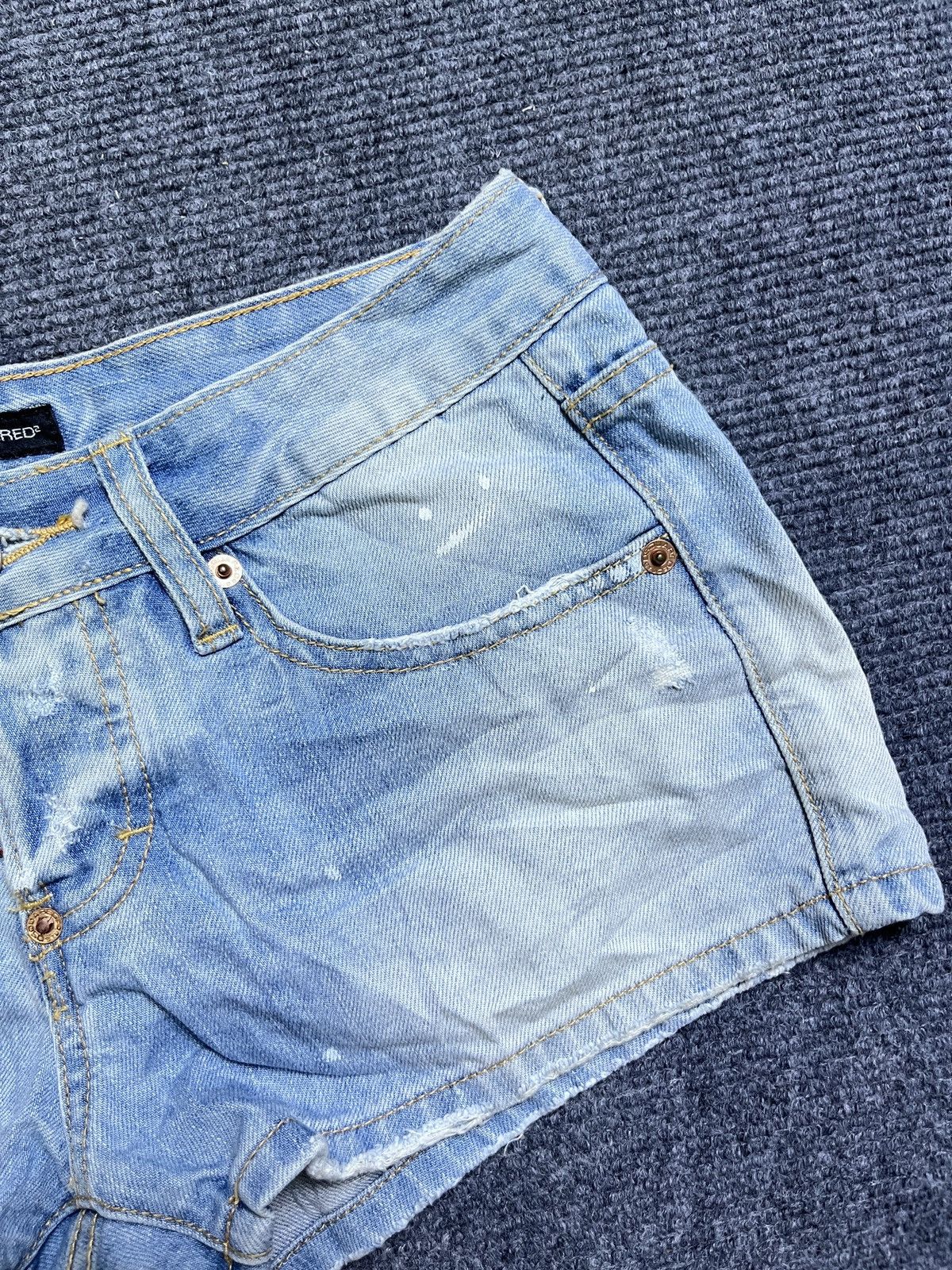 Dsquared2 Dsquared2 distressed low-rise mini denim shorts Size 28" / US 6 / IT 42 - 3 Thumbnail