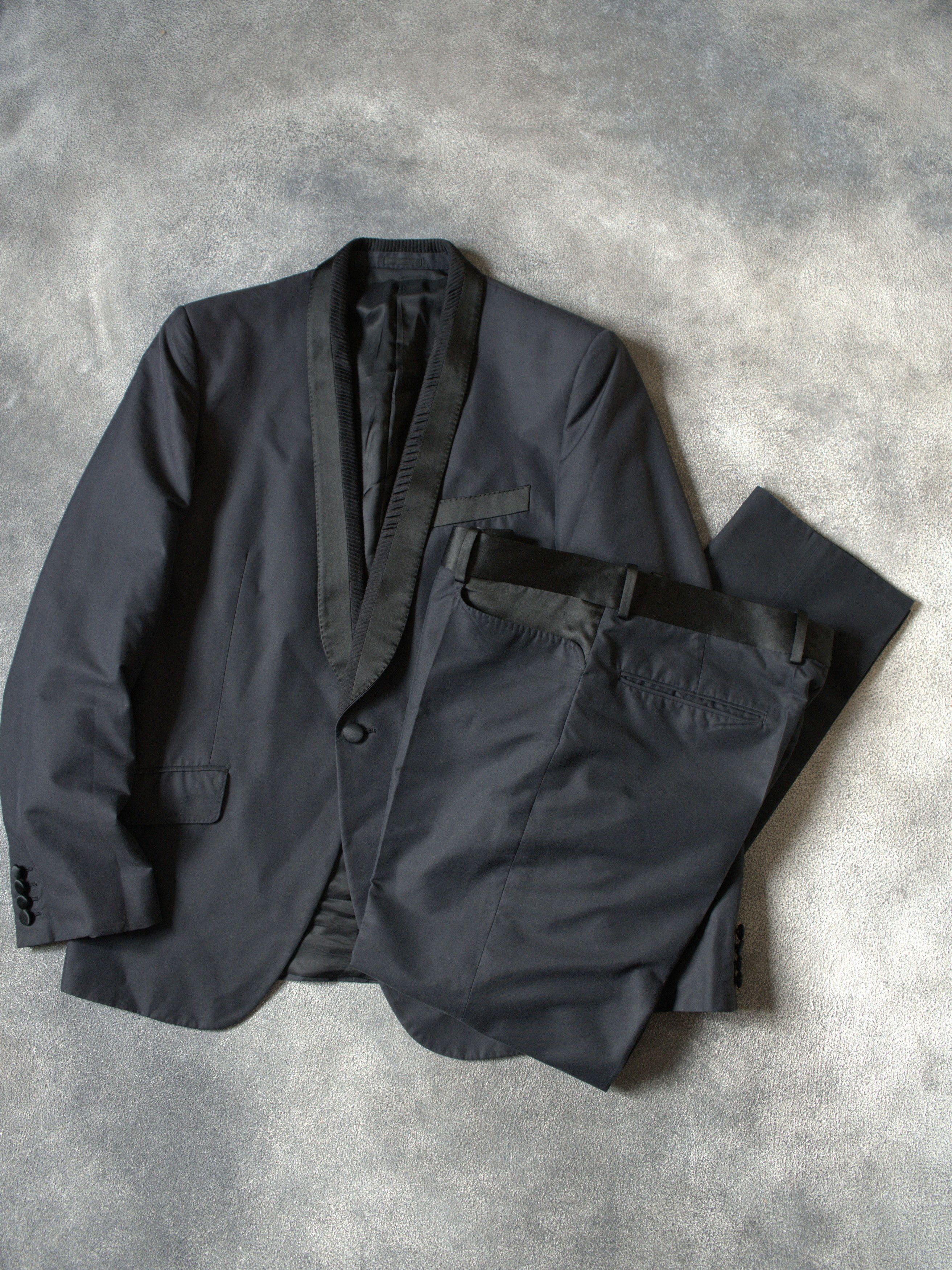 Alexander McQueen S/S 2007 Alexander McQueen RUNWAY Satin Detail Suit Size 52R - 2 Thumbnail
