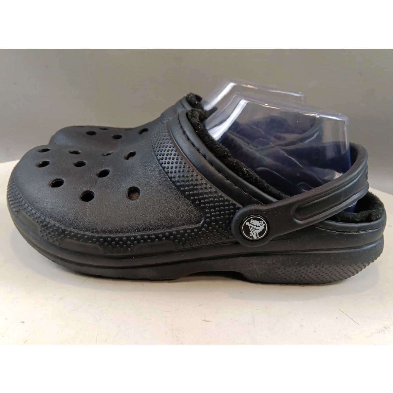 Crocs Crocs Women’s Sandal Slip-On Black Faux Fur Lining Lightweight Clog Sandals 7 US Women Size US 7 / IT 37 - 6 Thumbnail