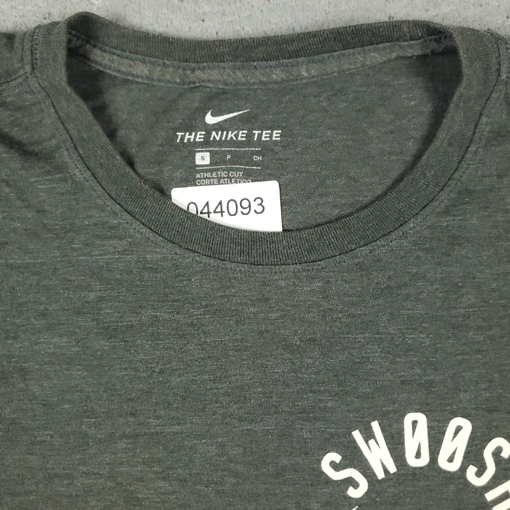 Nike Nike T Shirt Mens Small Gray Nike Dri-Fit Short Sleeve Sports Activewear Shirt Mens Gray S Nike Dri-Fit Modern Classic Sports Size US S / EU 44-46 / 1 - 2 Thumbnail