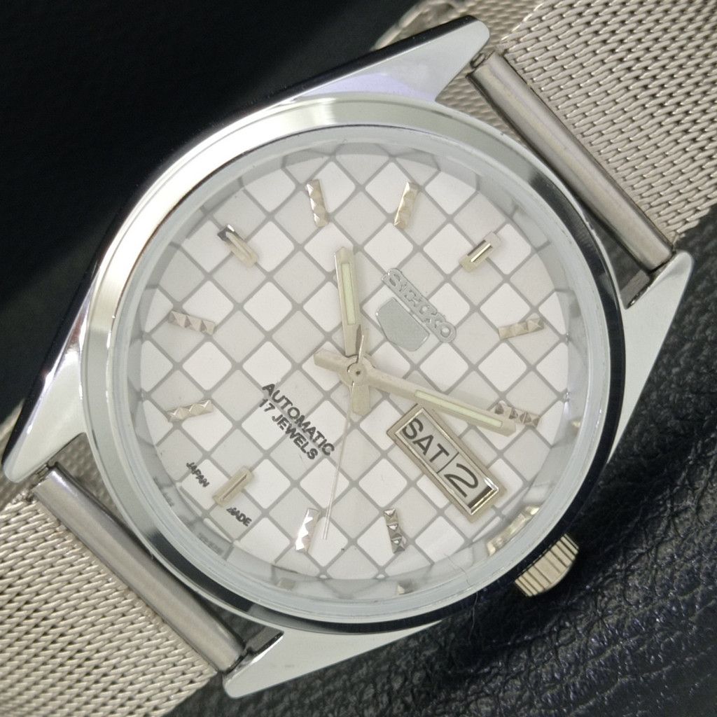 Seiko REFURBISHED VINTAGE SEIKO 5 AUTO JAPAN MENS WATCH a440233 Size 38 - 1 Thumbnail