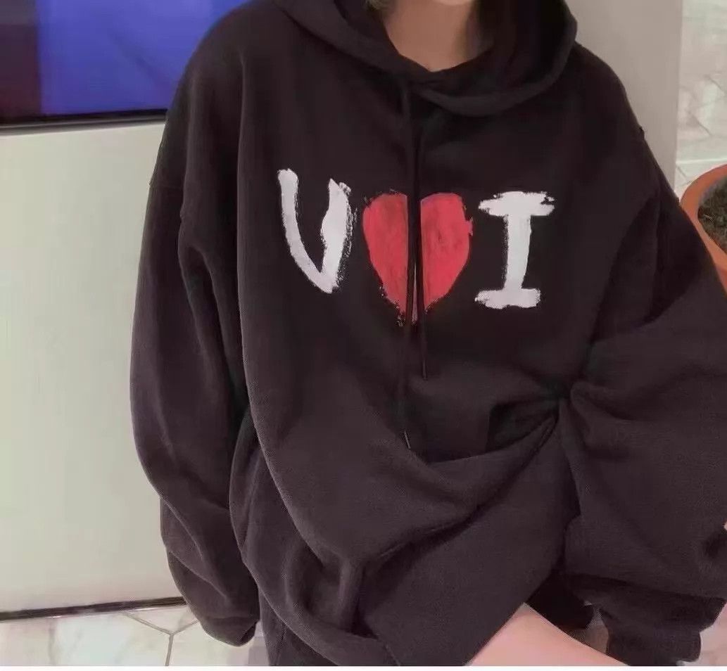 Balenciaga BALENCIAGA Valentine's Day Limited Unisex M Sweatshirt Size US M / EU 48-50 / 2 - 6 Thumbnail
