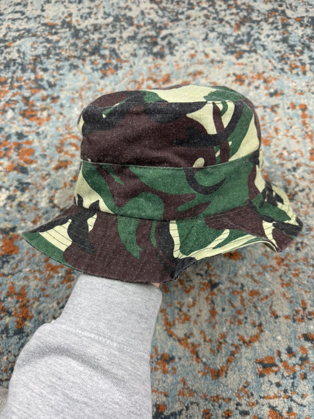 Vintage Vintage 90s British army boonie bucket hat Military camo Size ONE SIZE - 1 Thumbnail