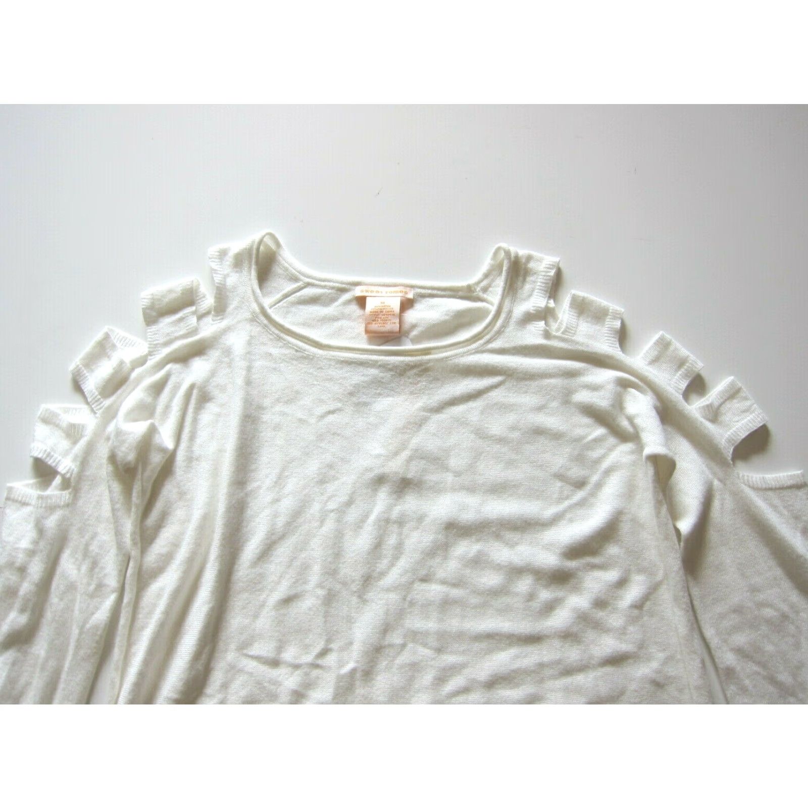 Nordstrom NWT Sweet Romeo Nordstrom White Open Shoulder Long Sleeve Sweater Women Medium Size M / US 6-8 / IT 42-44 - 4 Thumbnail