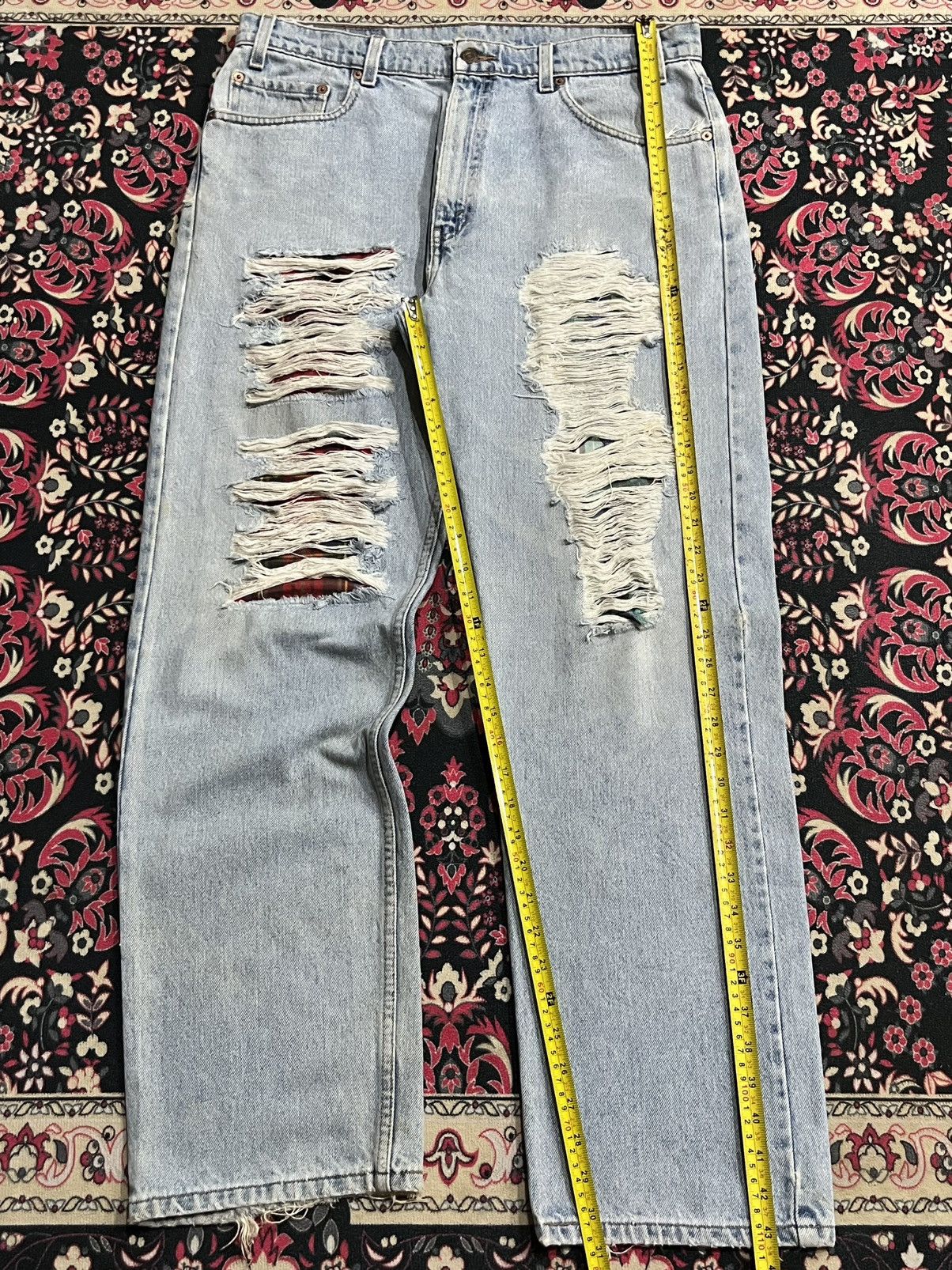 Vintage Vintage 90s Levi’s 505 Batwing Regular Straight Trashed Jean Size US 36 / EU 52 - 12 Thumbnail