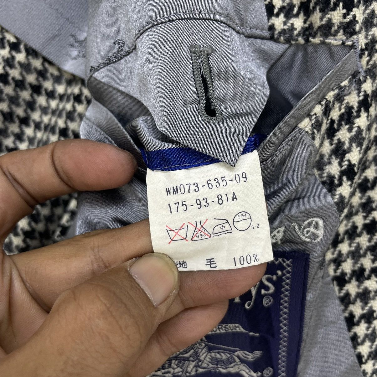 Burberry × Vintage Vintage Burberrys Checked Black And White Wool Jacket Size US M / EU 48-50 / 2 - 8 Thumbnail