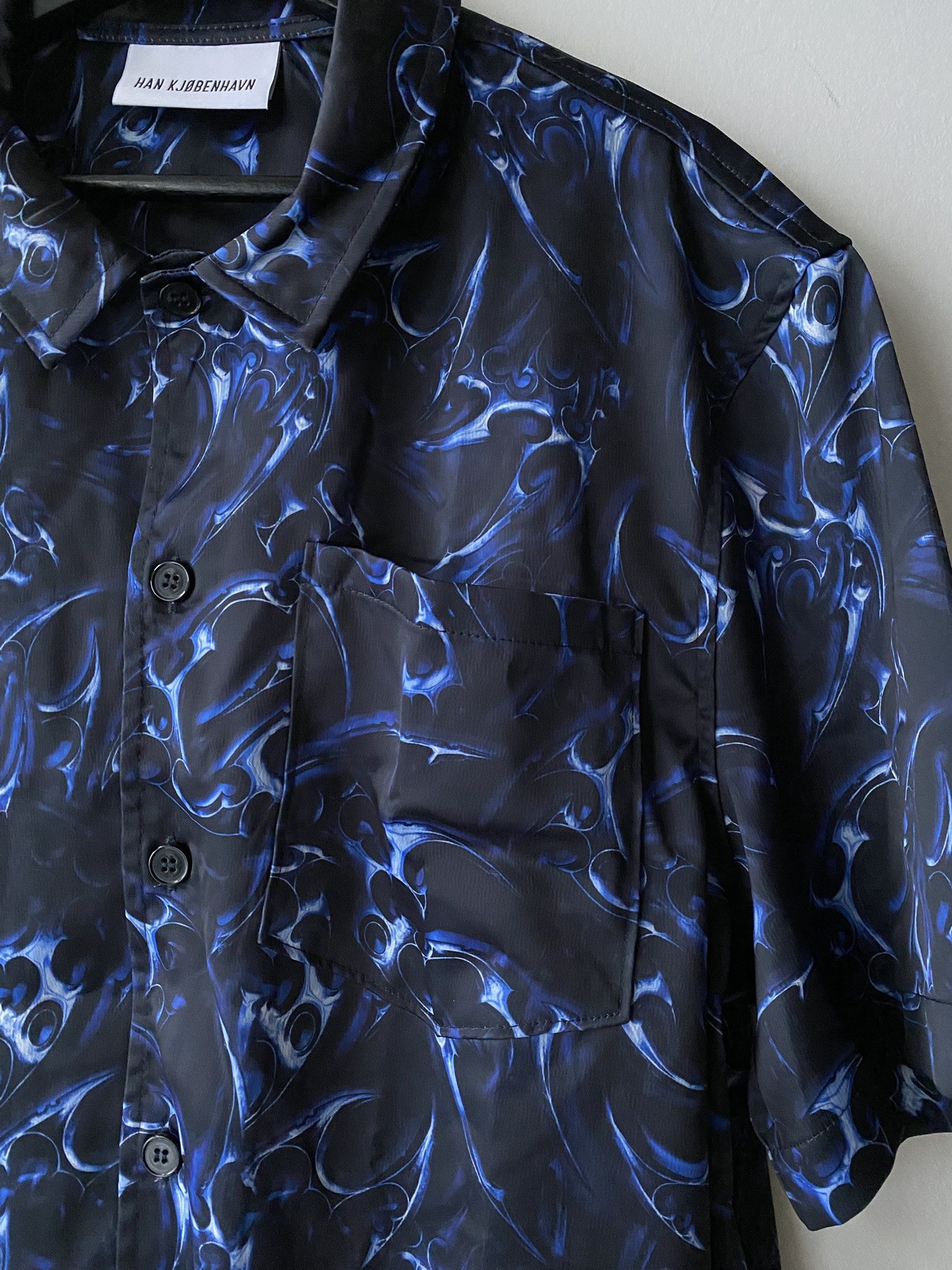 Acne Studios NWT 50/L - Chrome Tribal Printed Summer Shirt Size US L / EU 52-54 / 3 - 11 Thumbnail