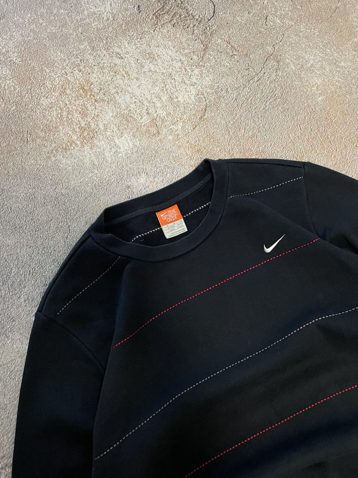 Nike Vintage Nike Small Swoosh Basic Crew Neck Sweatshirt Size US M / EU 48-50 / 2 - 3 Thumbnail