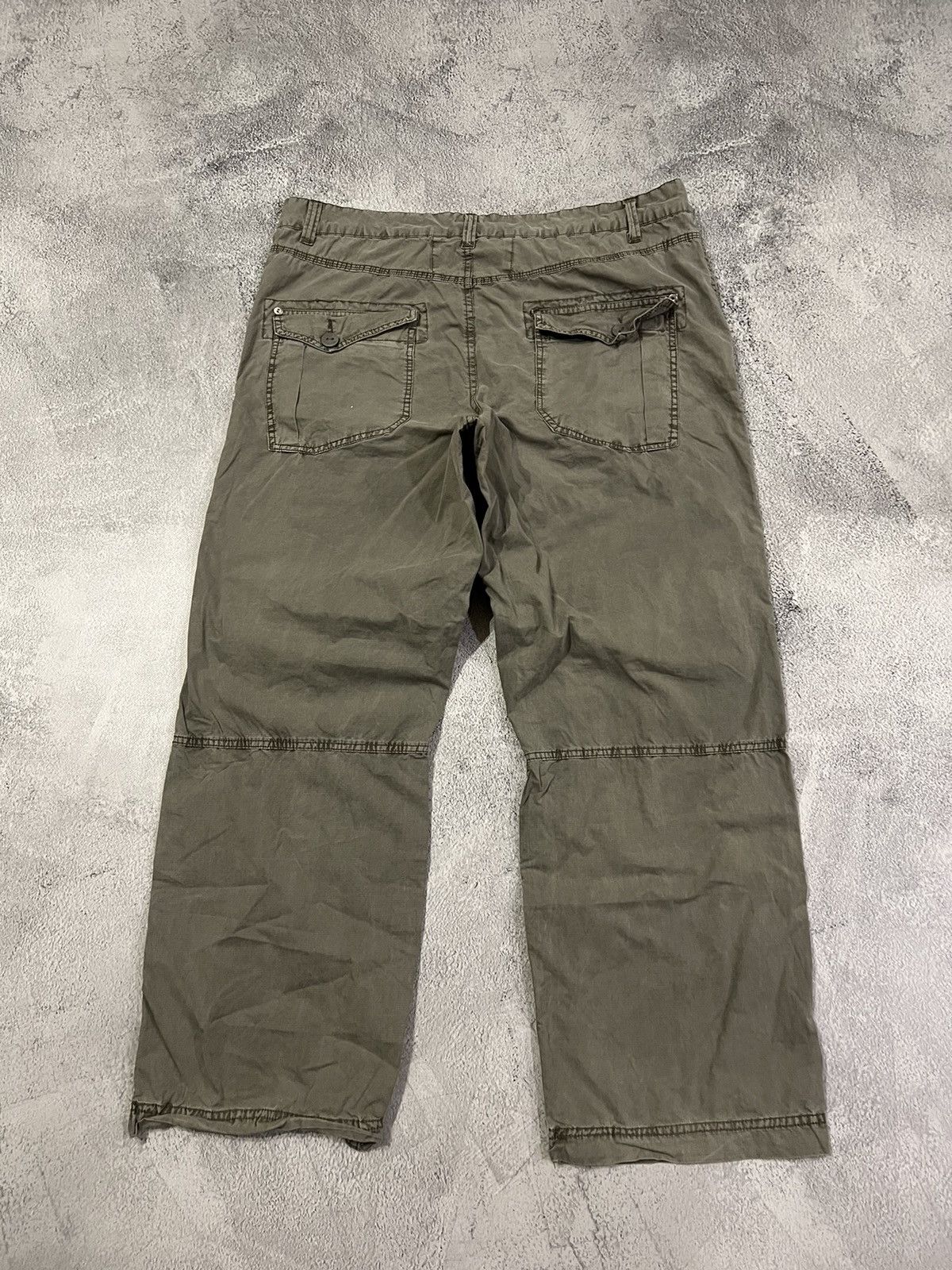 Vintage Vintage Y2k Cargo Multi Pocket Avant Garde Olive Pants 00’s Size US 40 / EU 56 - 2 Thumbnail