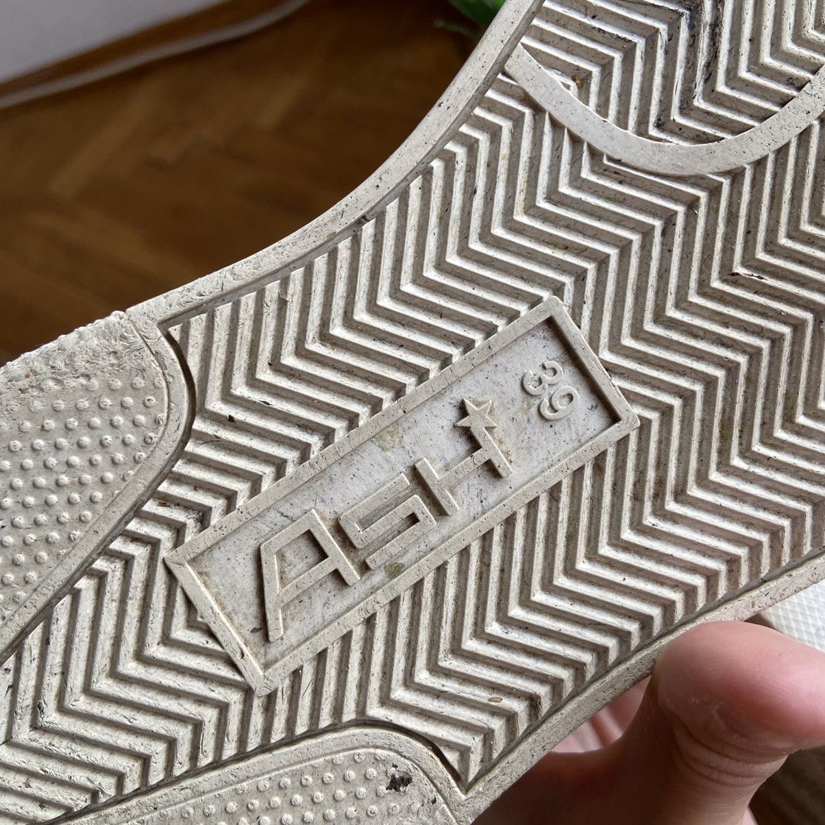 ASH ASH x Nespresso Low Top Y2K Leather Sneakers Size US 9 / IT 39 - 13 Thumbnail