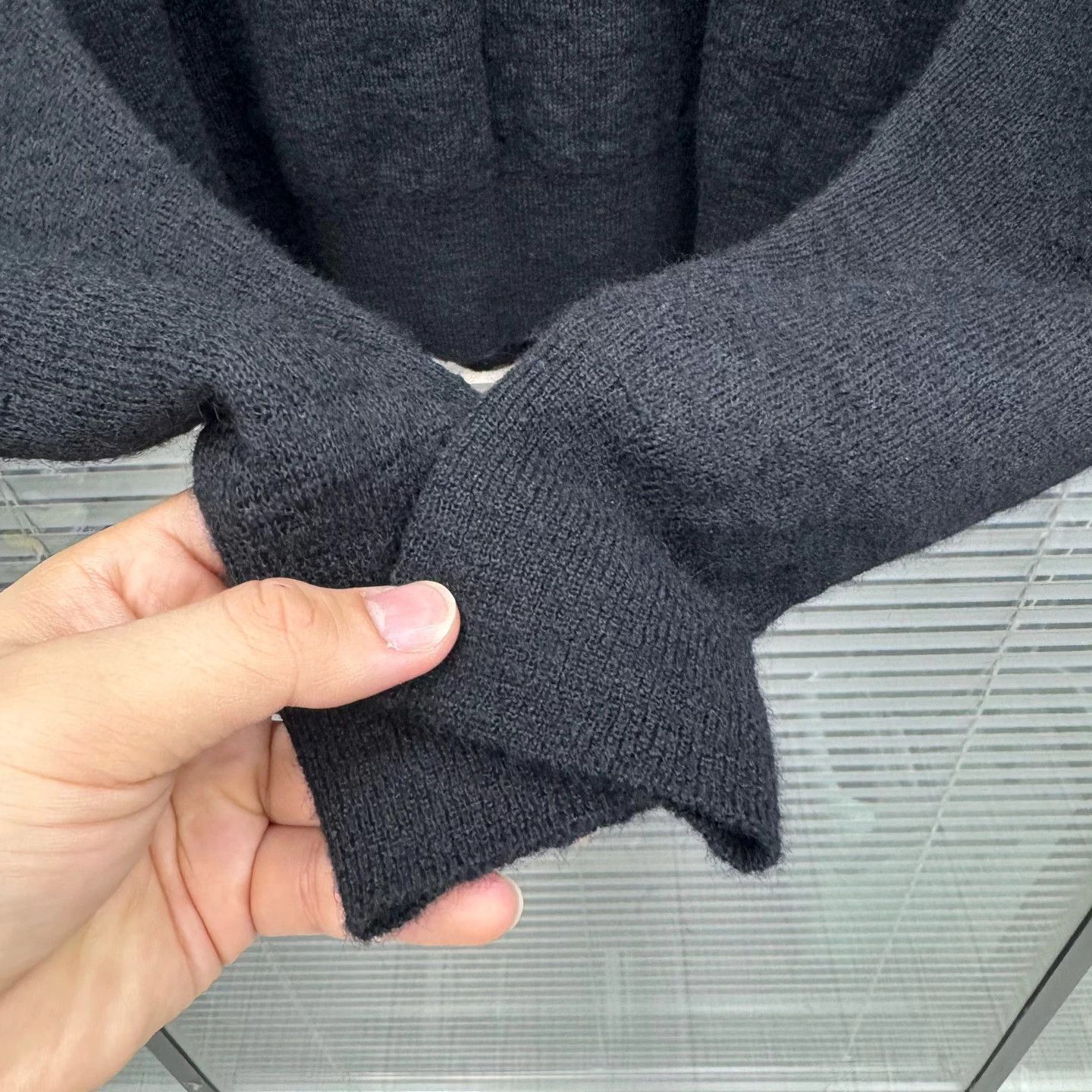 Saint Laurent Paris Saint Laurent Tiger Sequin Hoodie XS - Excellent Cond. Size US XS / EU 42 / 0 - 5 Thumbnail