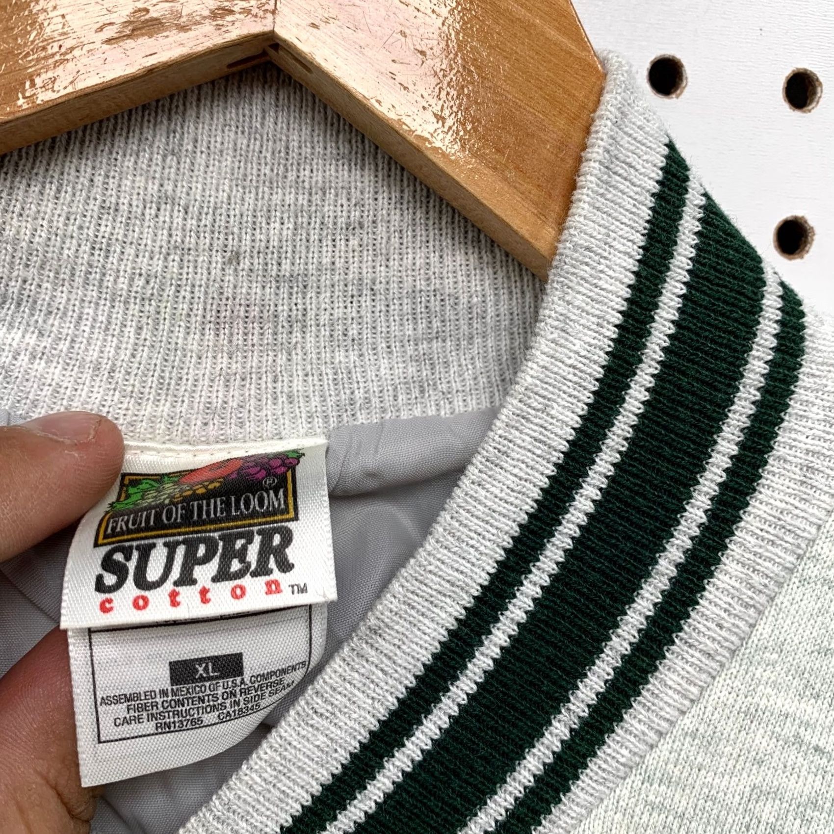 Fruit Of The Loom VINTAGE Fruit of the Loom Varsity Jacket Mens XL Gray Green Cotton Fleece Snap 90s USA Size US XL / EU 56 / 4 - 3 Thumbnail
