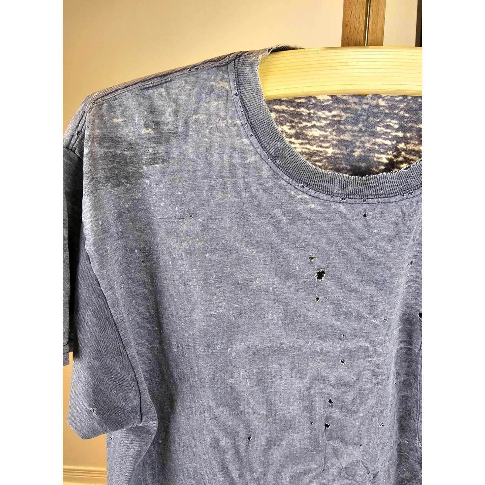 Vintage VINTAGE Y2K UNBRANDED TRASHED DISTRESSED WORN ONE POCKET T-SHIRT SZ LARGE Shirt Men XS? Size US L / EU 52-54 / 3 - 3 Thumbnail