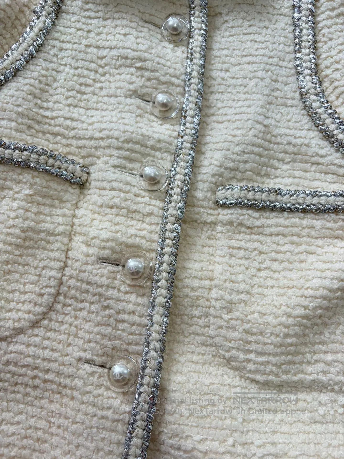 Chanel Chanel Beige Tweed Pearl Button Jacket. Size US S / EU 44-46 / 1 - 3 Thumbnail