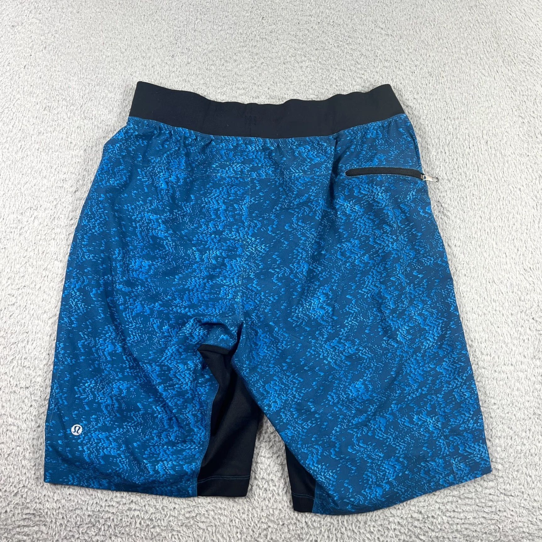 Lululemon Lululemon Athletic Shorts Men's Medium Blue Geometric 11” Inseam Activewear Preowned Size US 31 - 4 Thumbnail