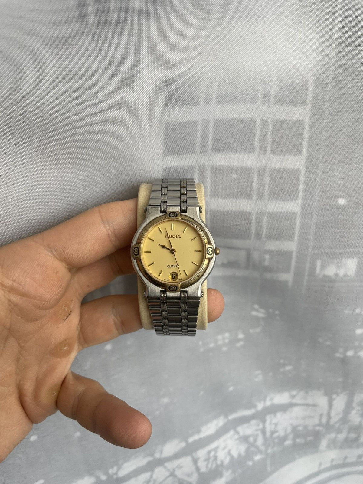 Gucci Gucci Watch 9000M Size ONE SIZE - 1 Thumbnail