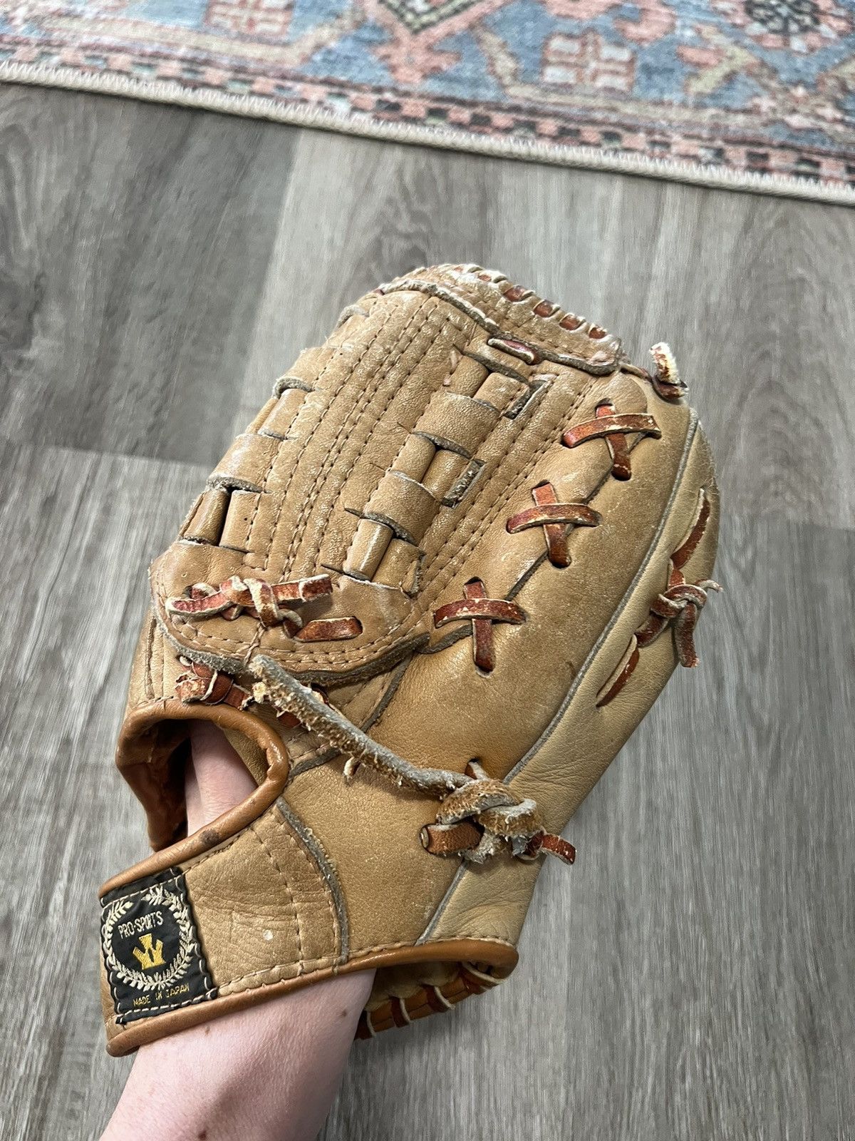 Vintage Vintage Baseball Glove Leon Wagner Made in Japan Size ONE SIZE - 7 Thumbnail
