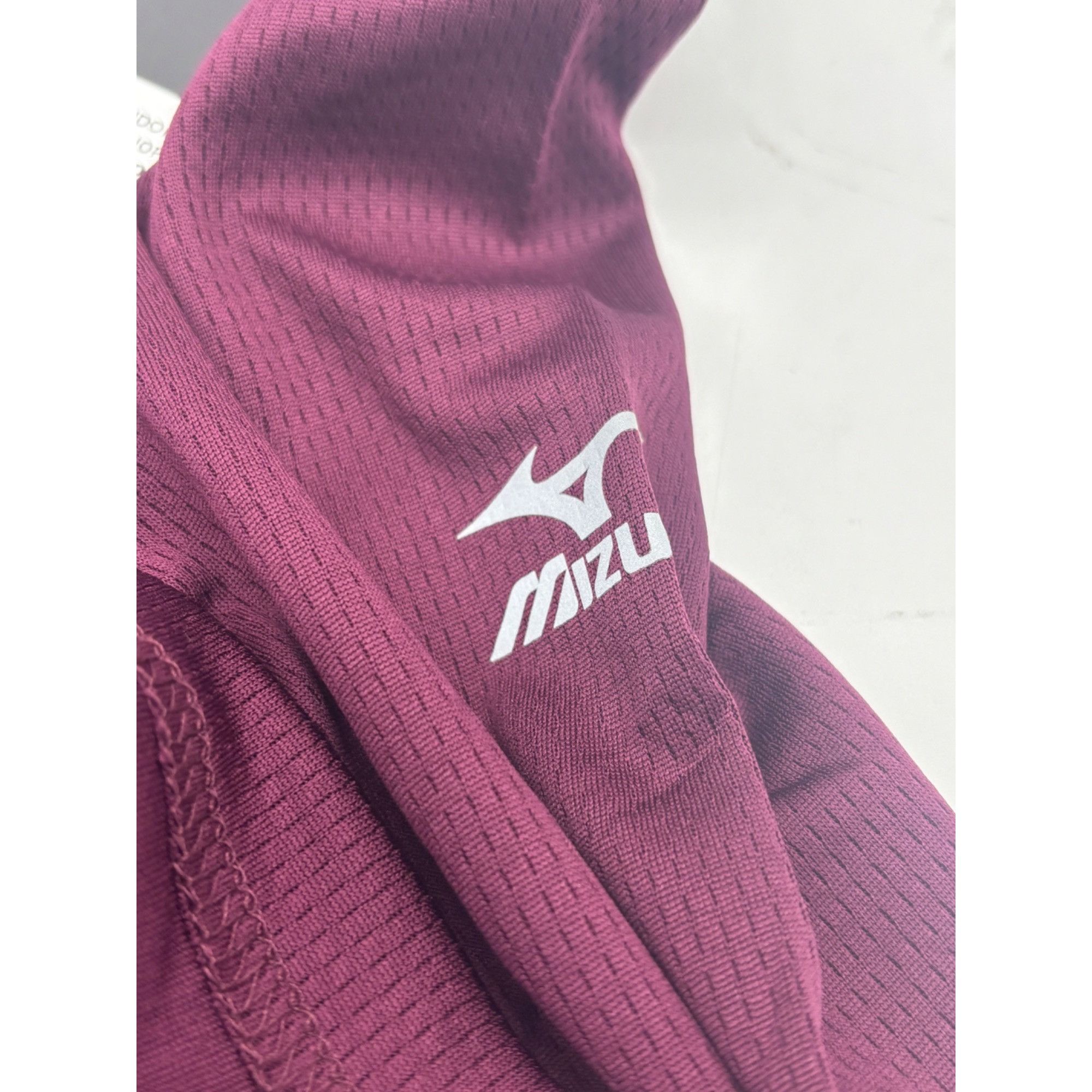 Mizuno Mizuno Girls' Comp Training Top, Maroon, Sz. M Size M / US 6-8 / IT 42-44 - 10 Thumbnail