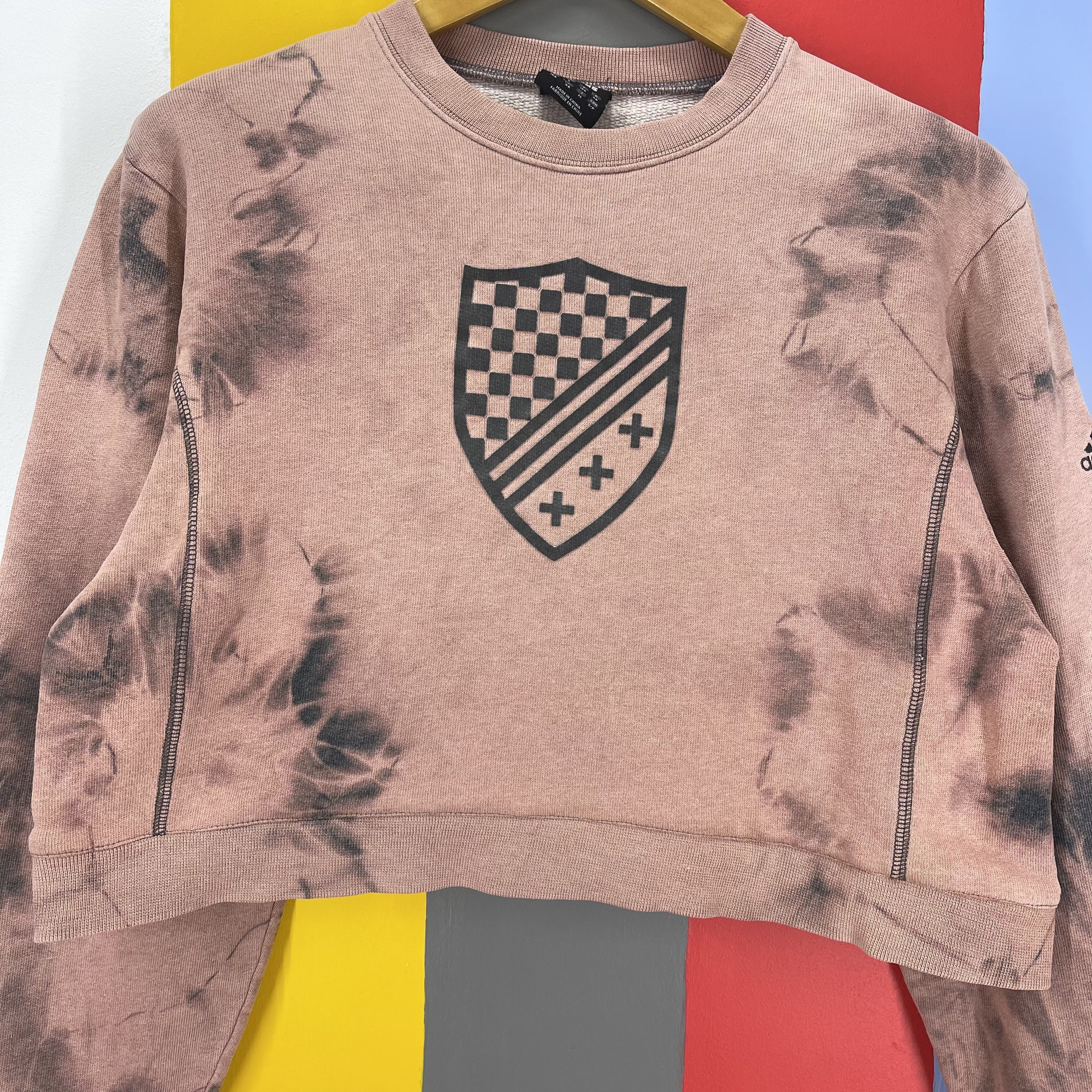Adidas ADIDAS THREE STRIPE Crop Sweatshirt Acid Wash #1268/AR Size S / US 4 / IT 40 - 5 Thumbnail