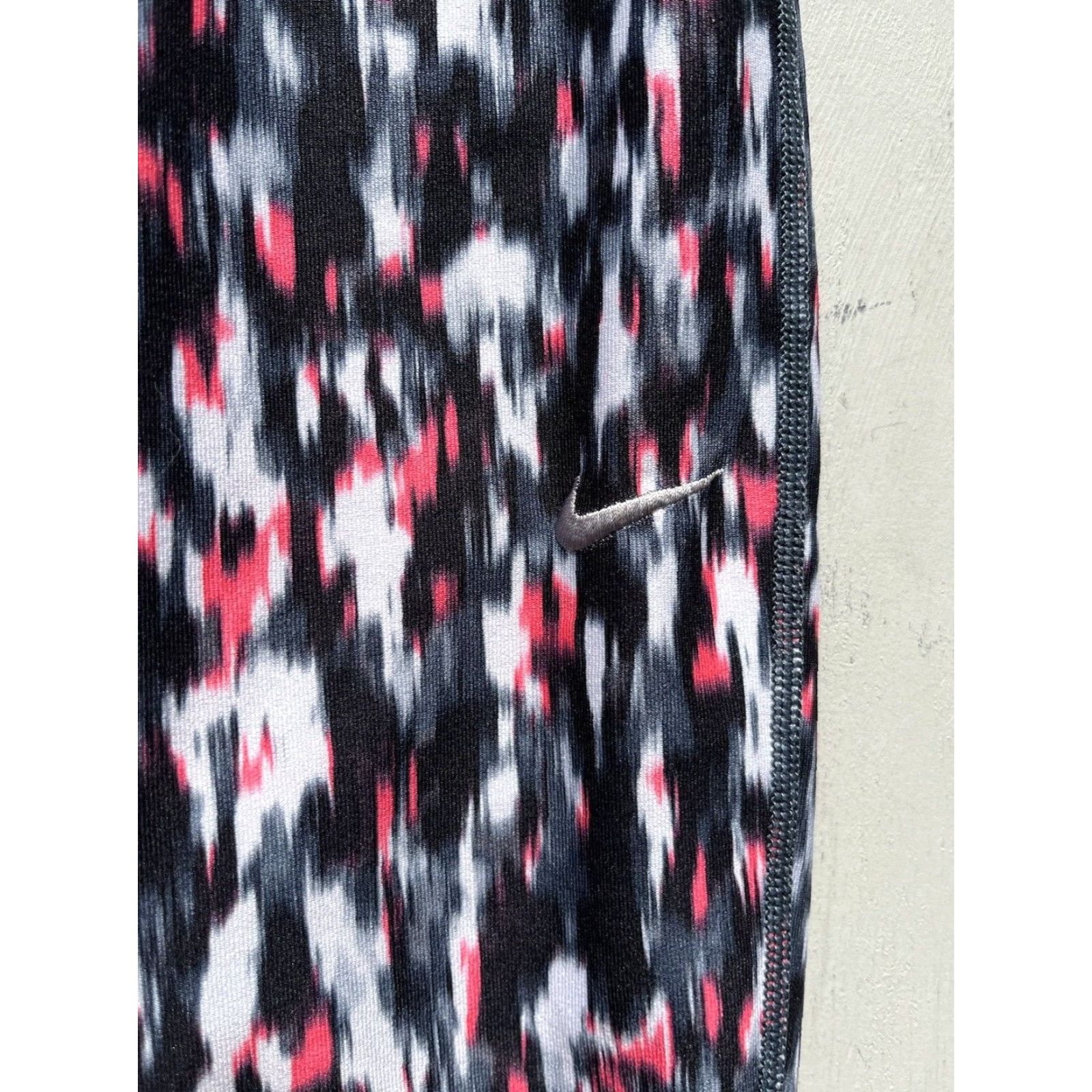 Nike Nike Women's Bottoms Multicolor Colorblock M Stretch Active Leggings Pull-On Gym II Size 32" / US 10 / IT 46 - 2 Thumbnail