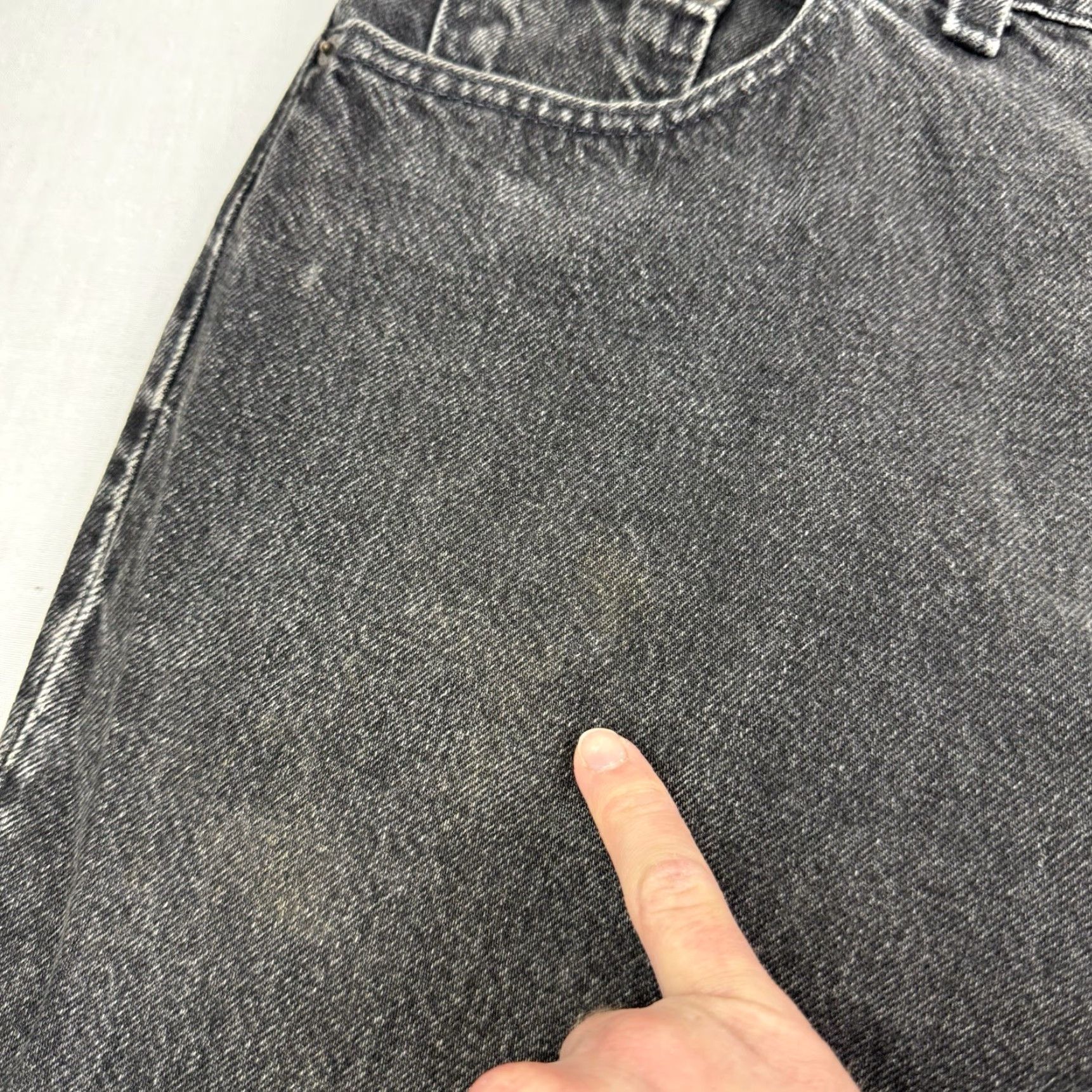 Levi's VINTAGE Levi's 550 Jeans Adult 36x34 Relaxed Tapered Leg Made In USA Pants Black Denim Cotton Jeans 90s USA Mens Size US 36 / EU 52 - 4 Thumbnail