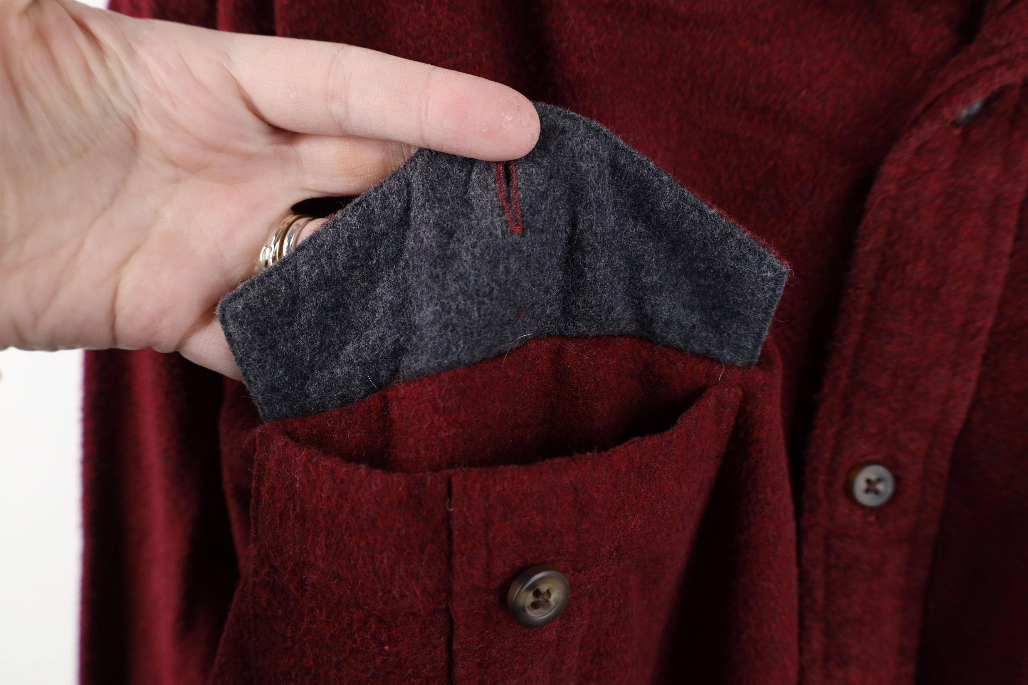 Vintage Vintage 90s Streetwear Cloth Collared Button Shirt Red Size US XL / EU 56 / 4 - 4 Thumbnail