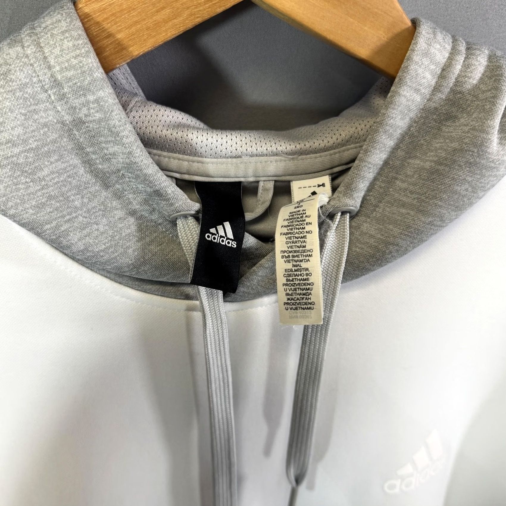 Adidas Adidas Hoodie Mens L White ClimaWarm Pullover Athletic Sweatshirt Logo Hoodie Kangaroo Pocket"} Size US L / EU 52-54 / 3 - 4 Thumbnail