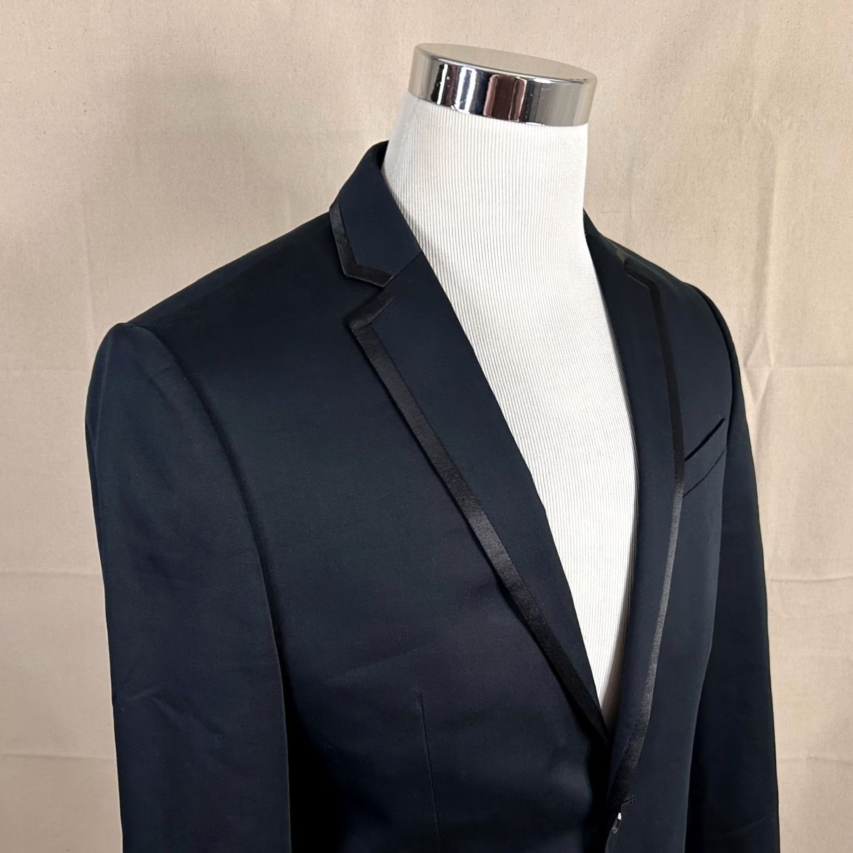 Express Express Sport Coat Black Cotton Blend Two-Button Vented 38S Fitted Photographer Jacket/Coat Men Regular Notch Lapel Solid Short Length Size US XS / EU 42 / 0 - 2 Thumbnail