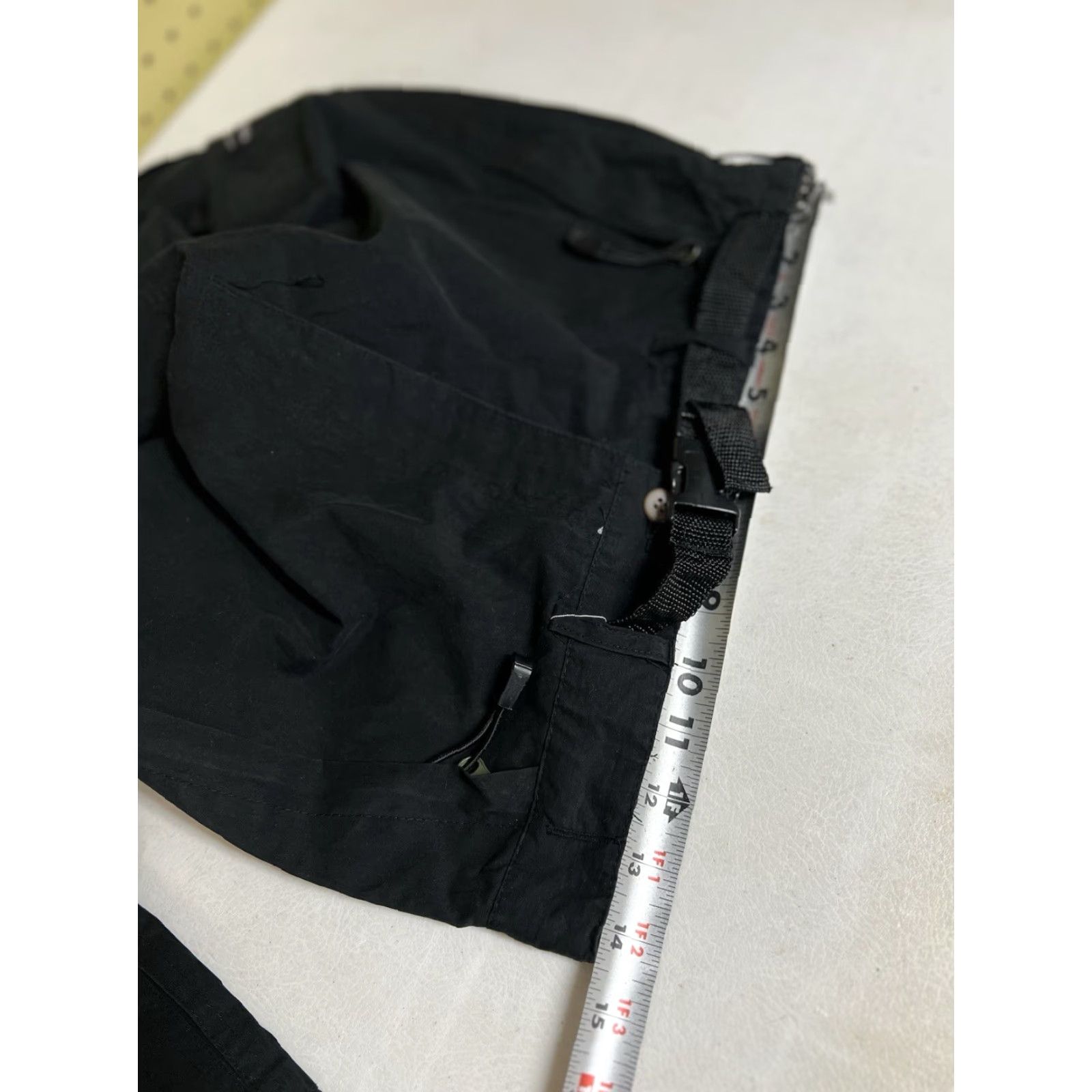 Vintage Vintage Columbia Cargo Pants Zip Convertible Shorts Capri Outdoor Medium 28x32 Men Black Cotton Relaxed Pants Size US 31 - 4 Thumbnail