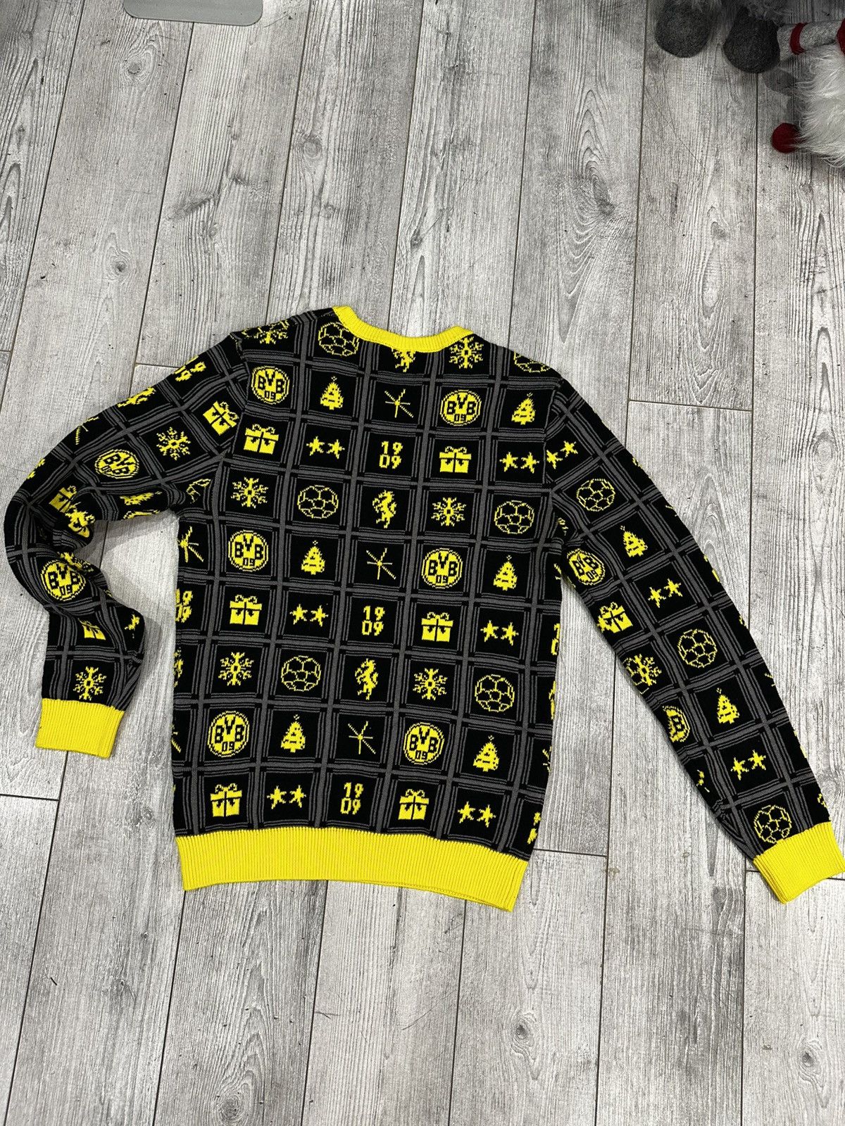 Other Borussia Dortmund BVB Christmas Jumper 2022 Size US M / EU 48-50 / 2 - 7 Thumbnail