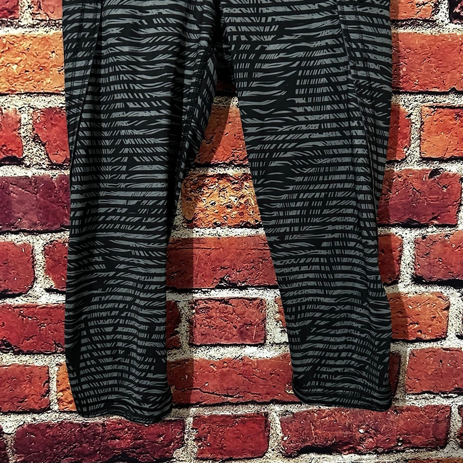Lululemon lululemon leggings size 4 Size 27" / US 4 / IT 40 - 3 Thumbnail