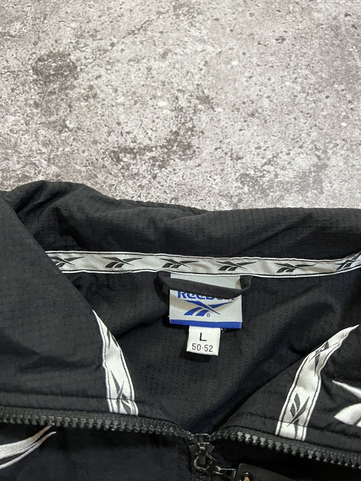 Reebok 🔥Reebok Vintage Jacket/Windbreaker🔥 Y2k streetwear , hype! Size US L / EU 52-54 / 3 - 8 Thumbnail