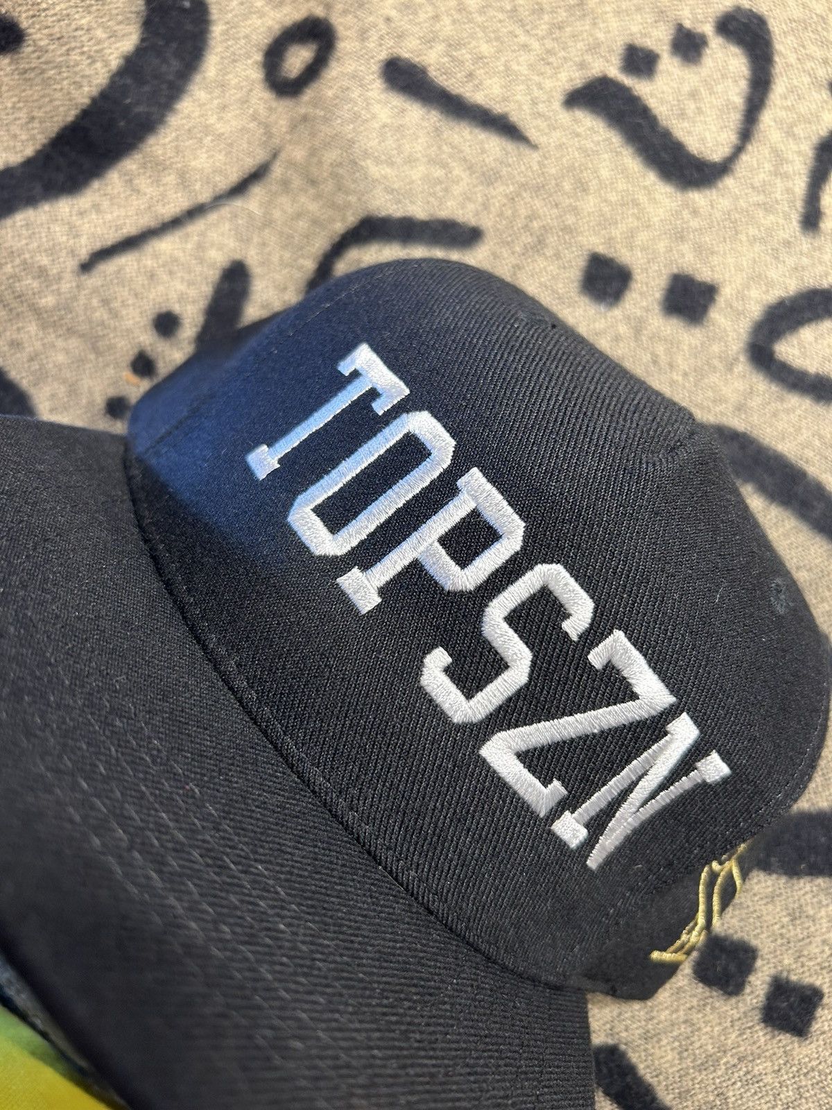 October's Very Own 2014 TOPSZN x OVO F&F Red Label Hat Size ONE SIZE - 3 Thumbnail