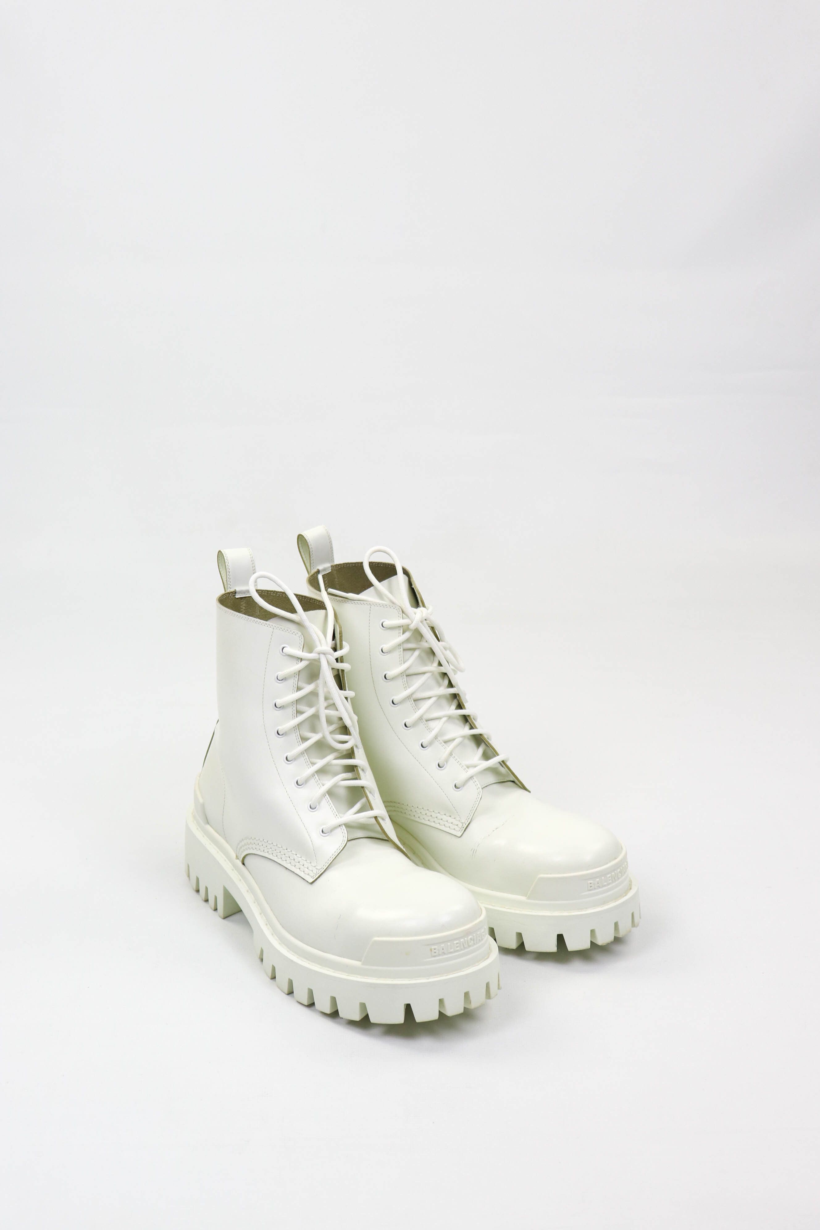 Balenciaga Balenciaga Lace-Up Massive White Strike Boots C 40 