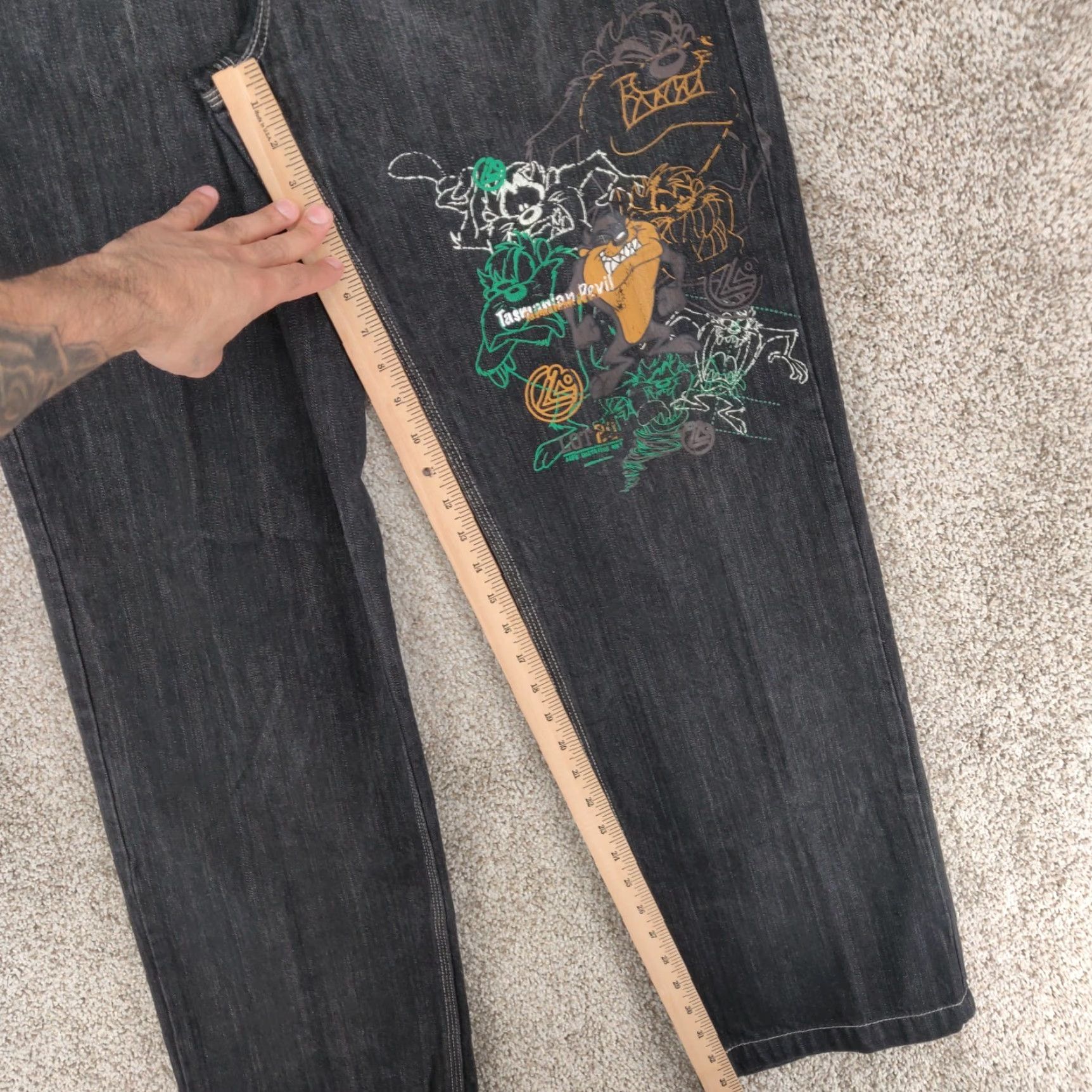 VINTAGE Lot 29 Tasmanian Devil Baggy Jeans Mens 34x33 Black Hip Hop Grunge Y2K