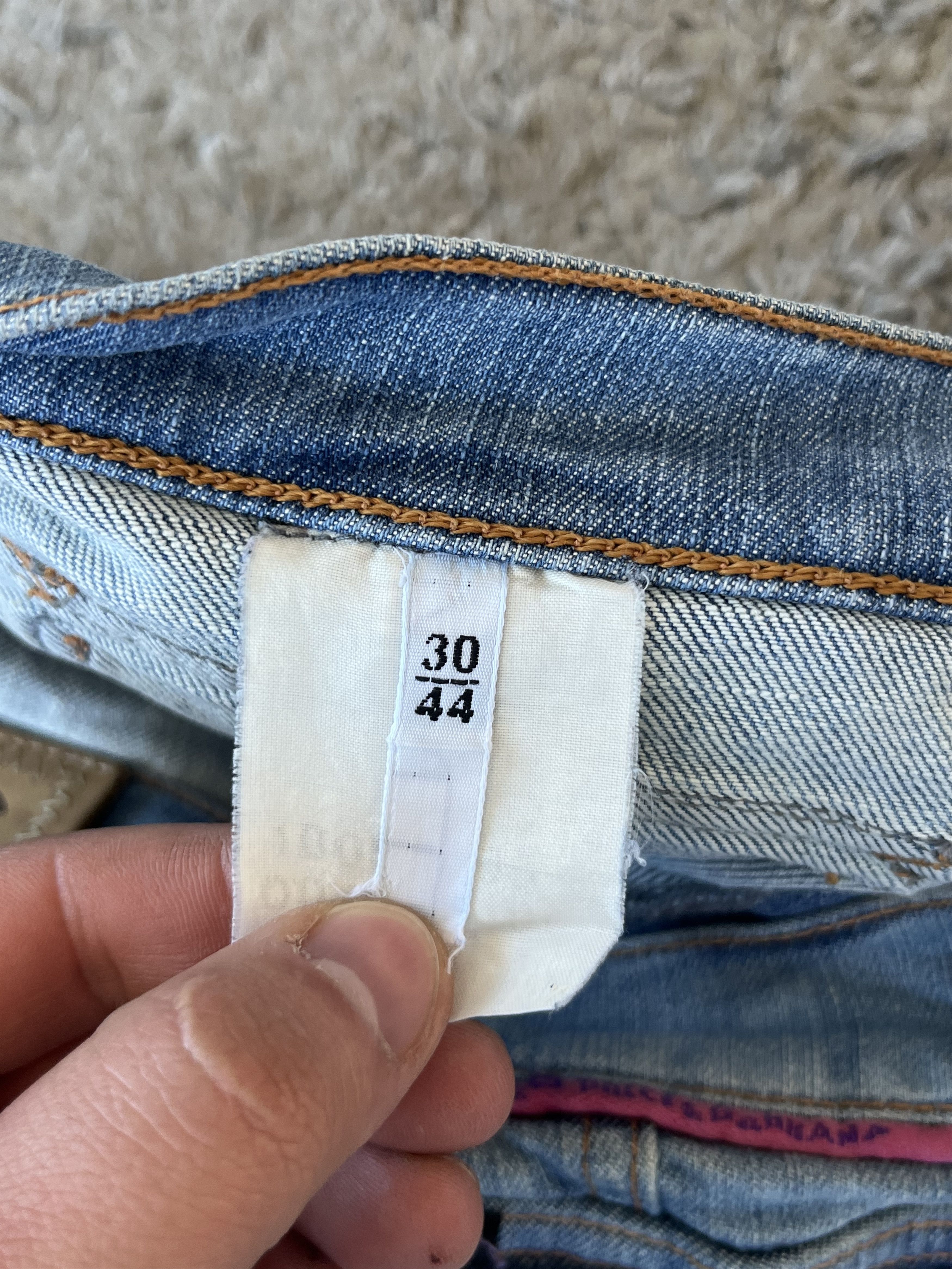 Dolce & Gabbana D&G Vintage Rare Mini Skirt With Pink Pipping On Blue Denim Size 30" / US 8 / IT 44 - 8 Thumbnail