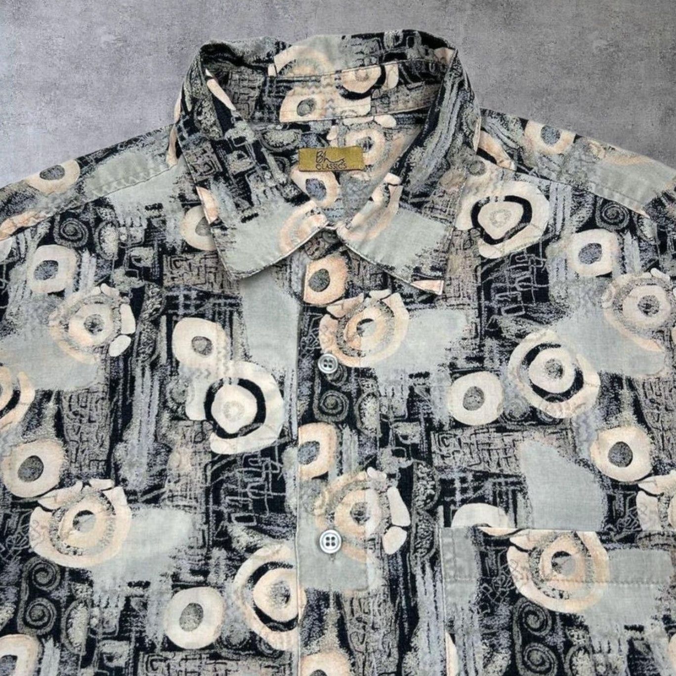 Vintage VINTAGE BHS Shirt Mens Large Short Sleeve Button-Up Abstract Patterned Polyester Multicoloured Grey/Black Casual 90s Size US L / EU 52-54 / 3 - 4 Thumbnail