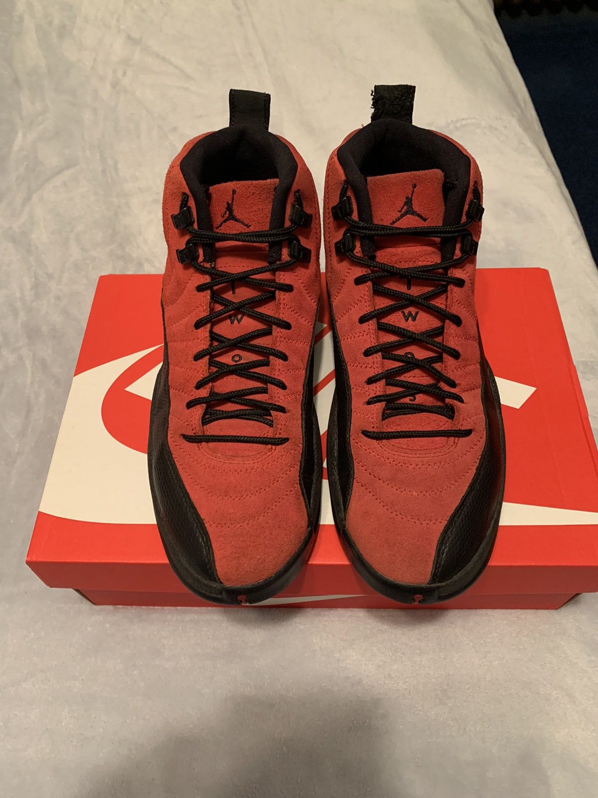 Jordan Brand Jordan 12 Retro Reverse Flu Game 2020 Size 9 Size US 9 / EU 42 - 2 Thumbnail
