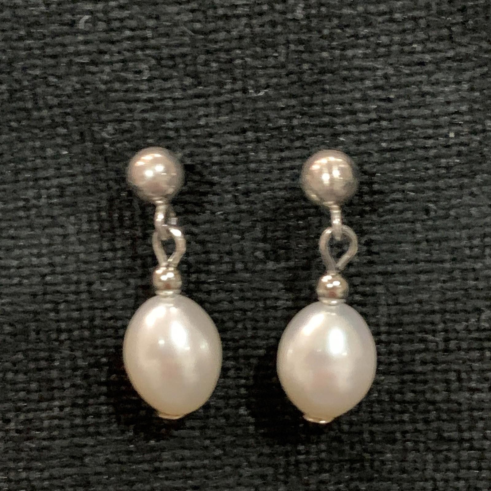 Sterling Silver Vintage Gorgeous Genuine Pearl and Sterling 925 Drop Earring Size ONE SIZE - 1 Thumbnail