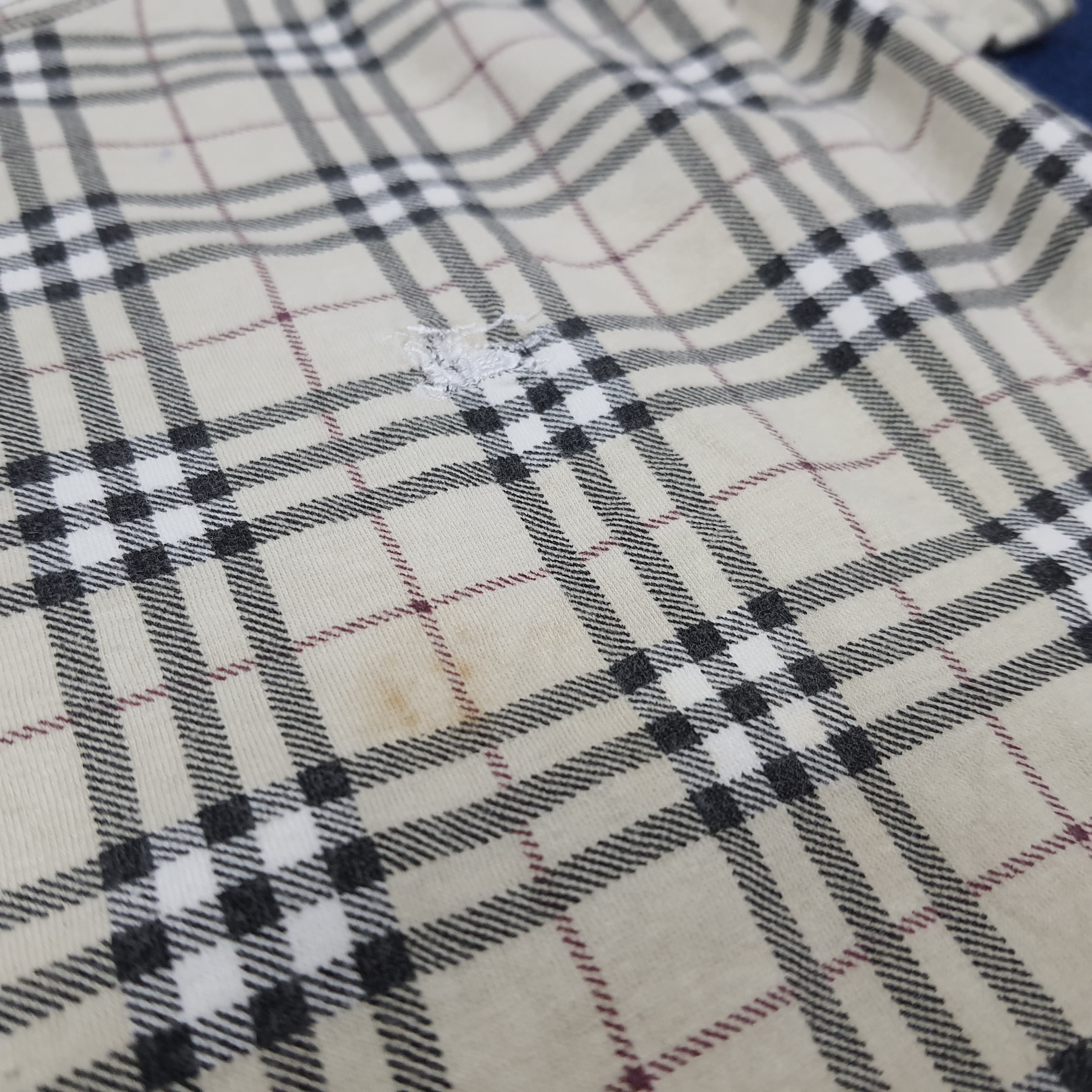 Burberry × Vintage Vintage Burberry London Nova Check Tshirt C219N33 Size S / US 4 / IT 40 - 8 Thumbnail