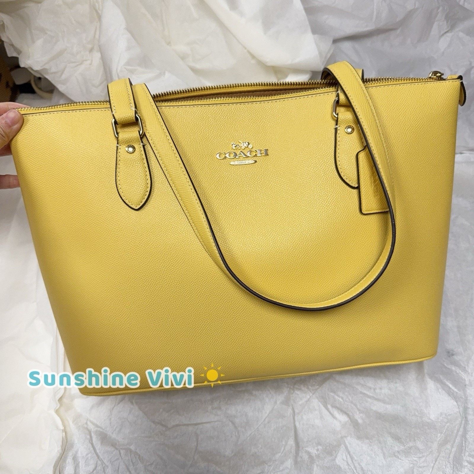 Coach NWT Coach Leather Gallery Tote Bag Leather Yellow cv402 Size ONE SIZE - 1 Thumbnail