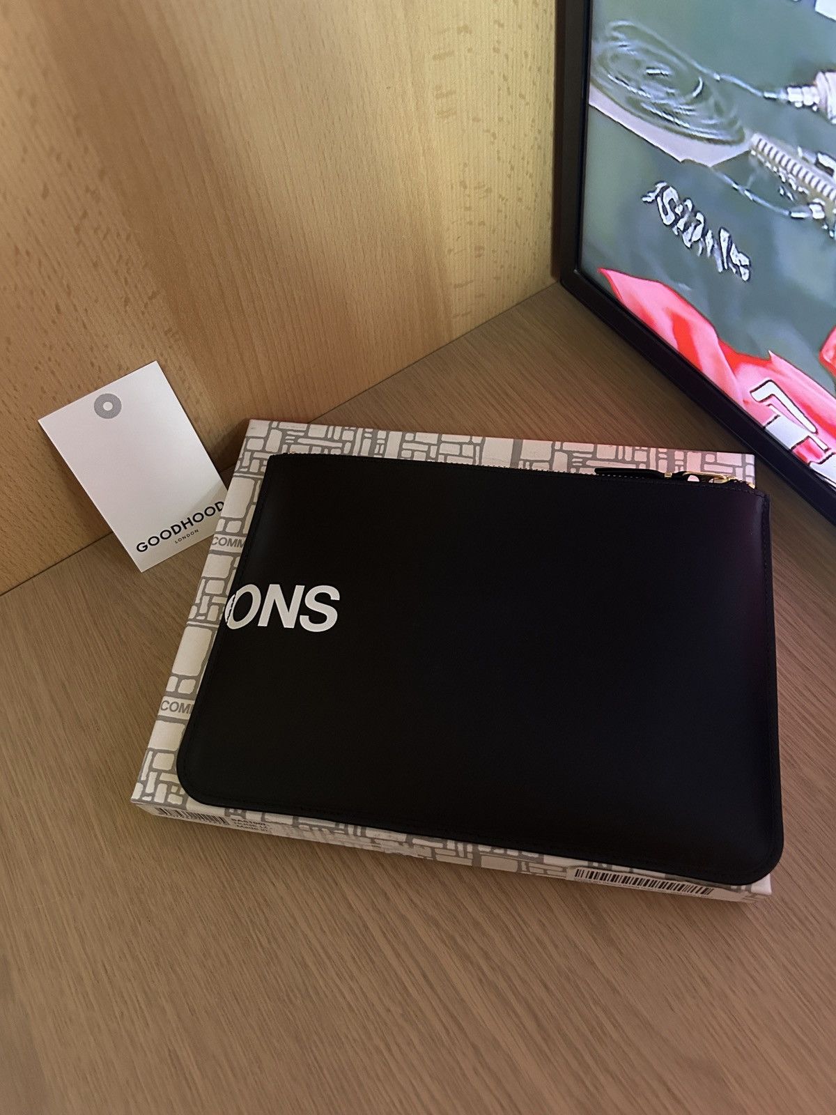 Comme des Garcons Comme Des Garcons CDG Huge Logo Zipper Black Wallet Pouch Size ONE SIZE - 2 Thumbnail