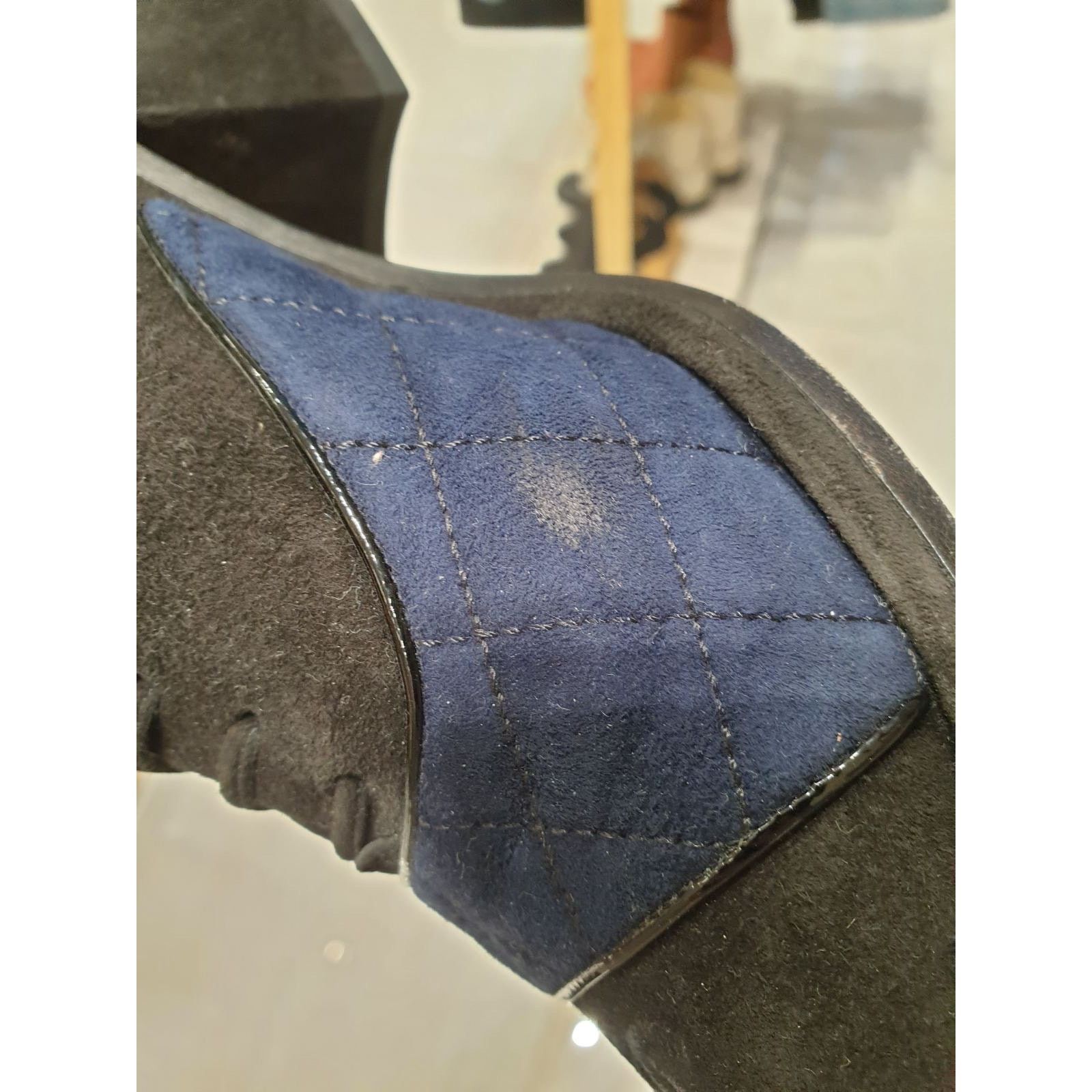 Chanel Chanel Blue Black Suede CC Block Heel Oxford Booties 38 Size US 7 / IT 37 - 7 Thumbnail
