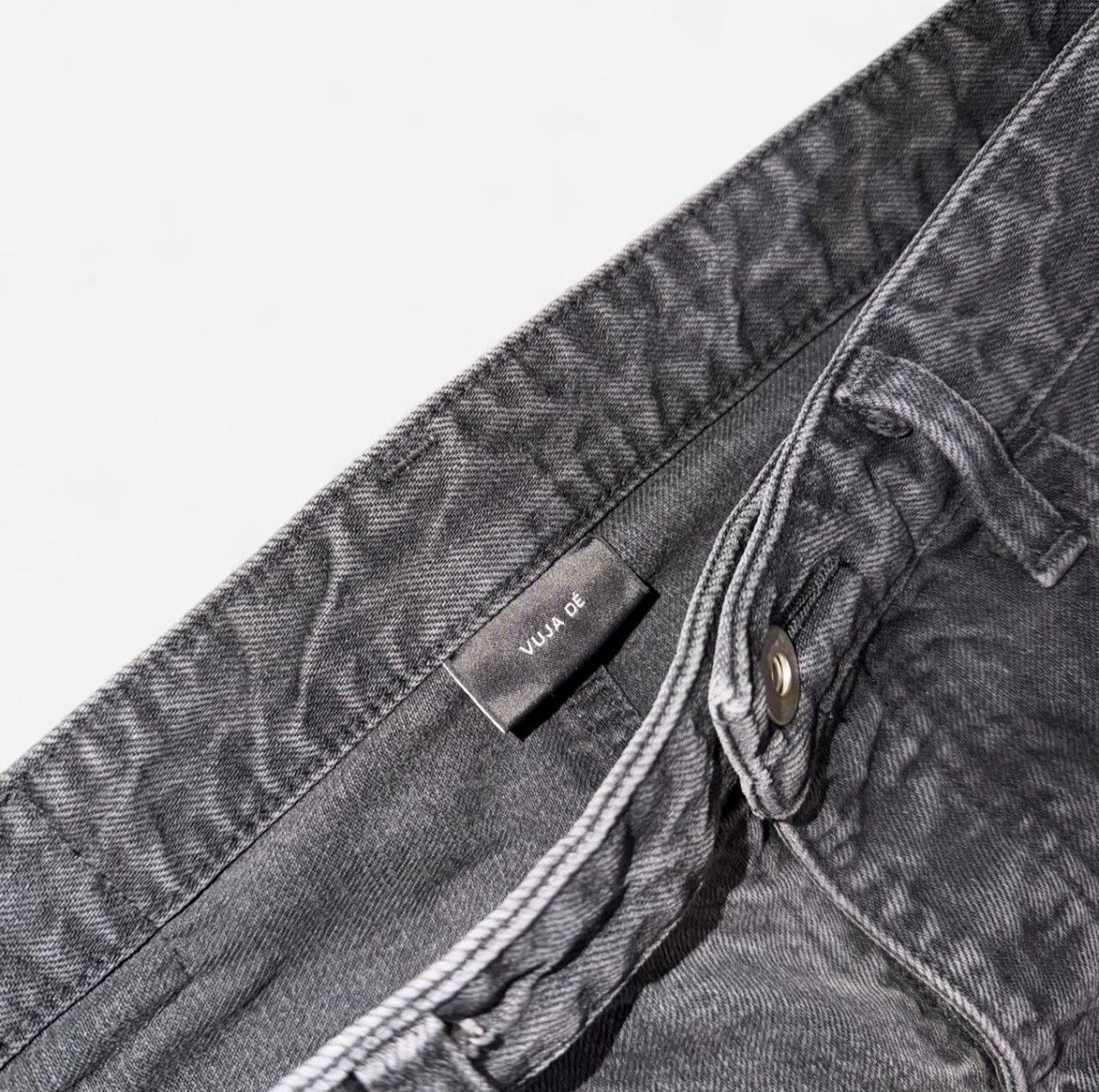 Vuja De WES RELAXED FIT NANOMIST JEANS IN ESPRESSO Size US 32 / EU 48 - 3 Thumbnail